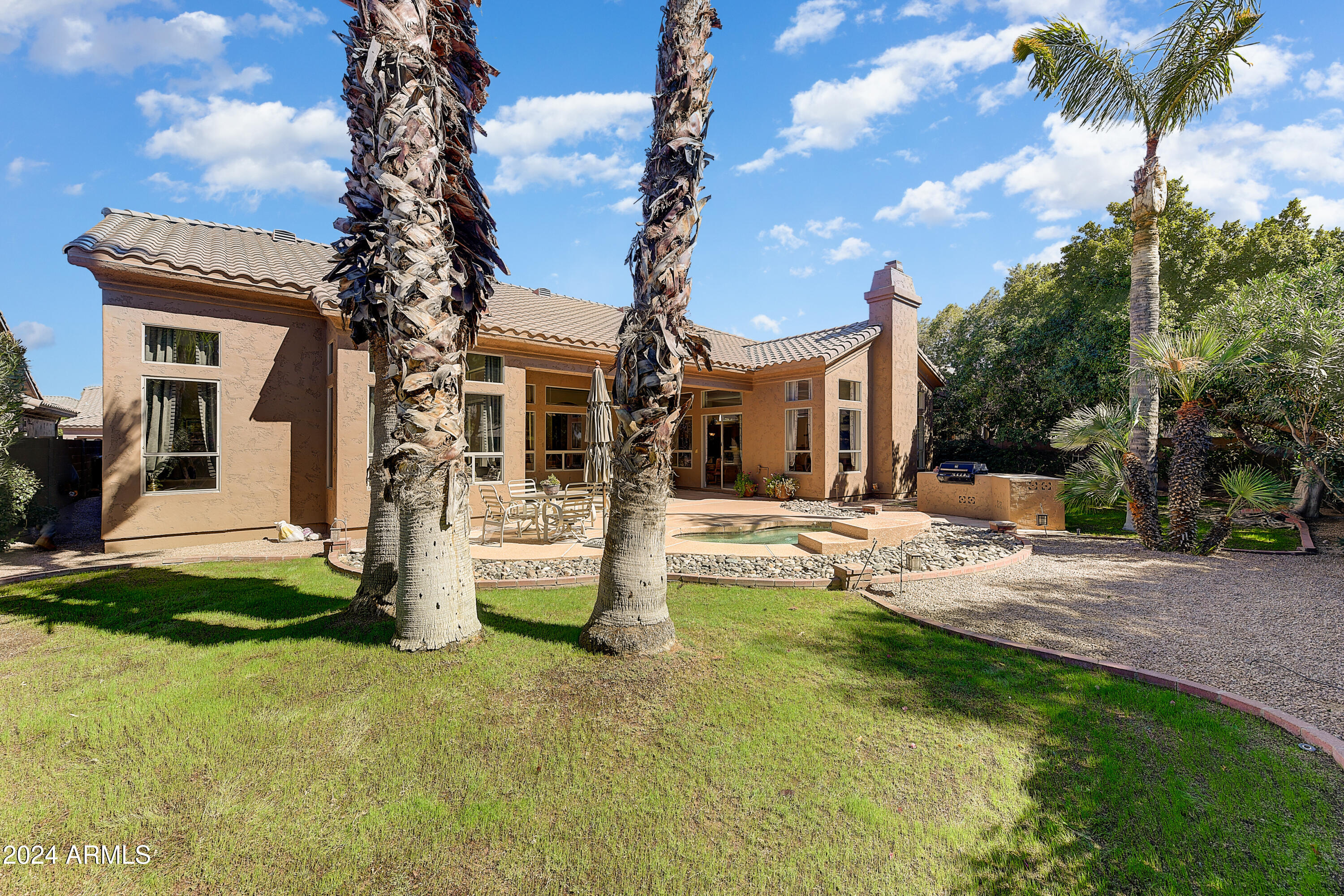 5225 E BLUEFIELD Avenue