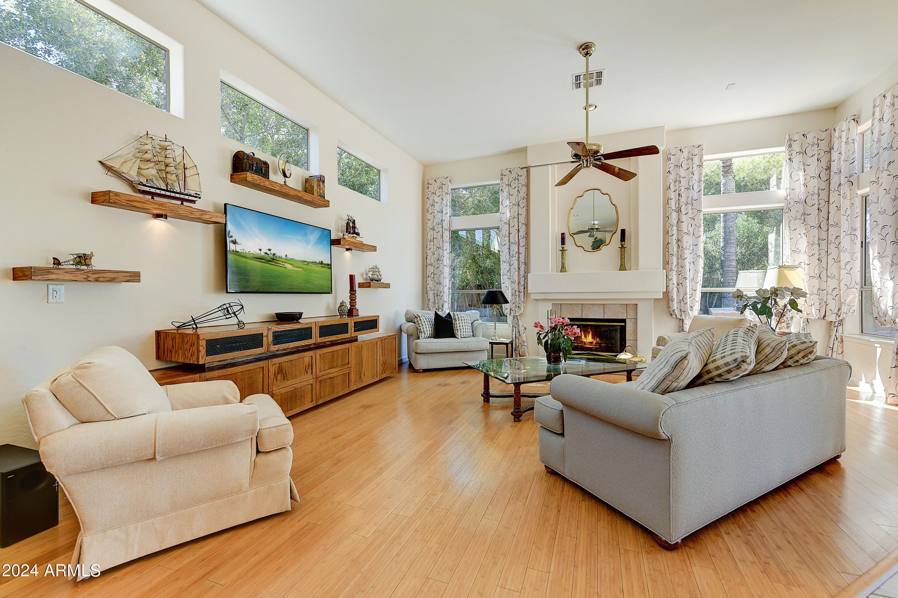 5225 E BLUEFIELD Avenue