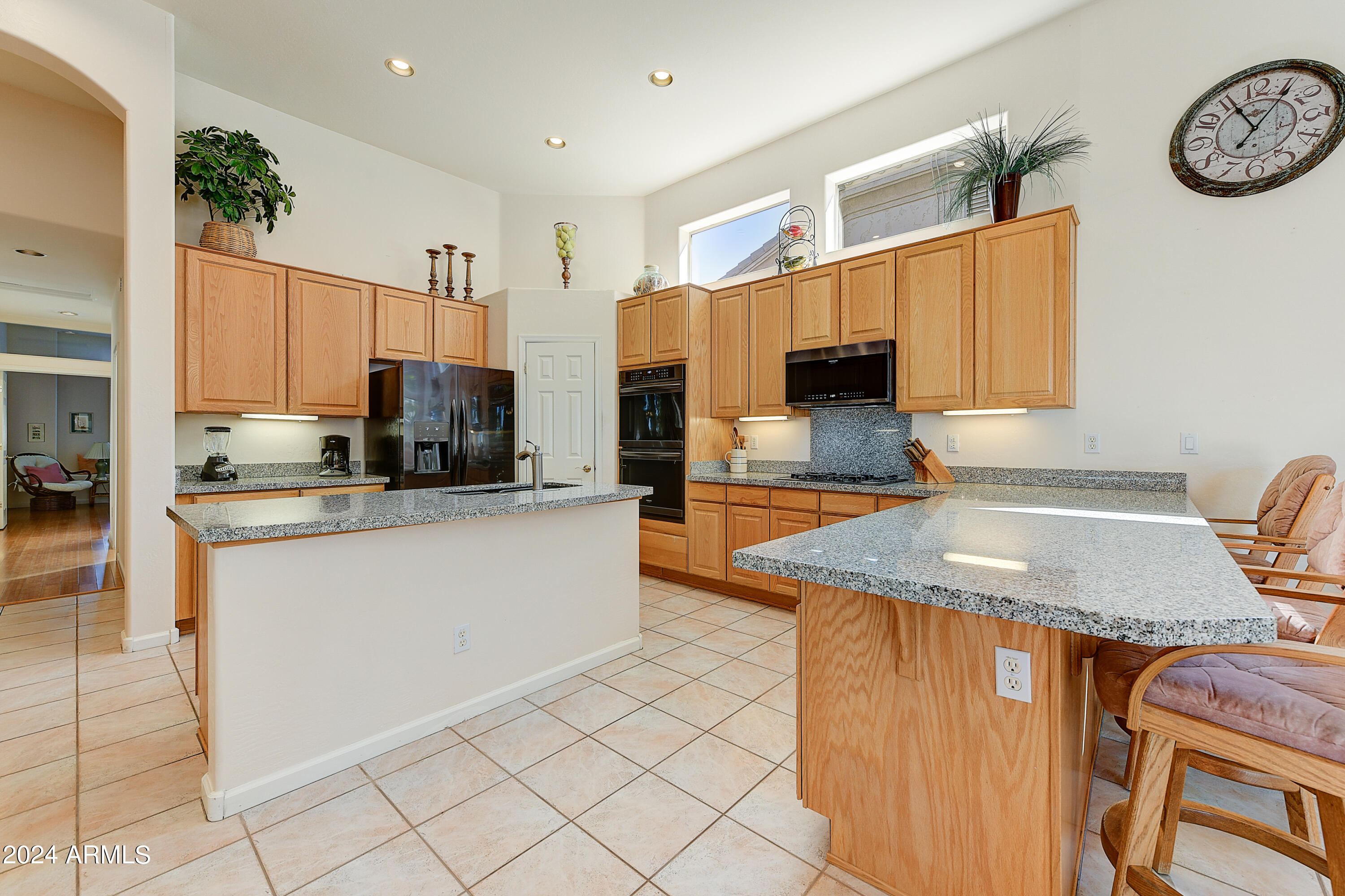 5225 E BLUEFIELD Avenue