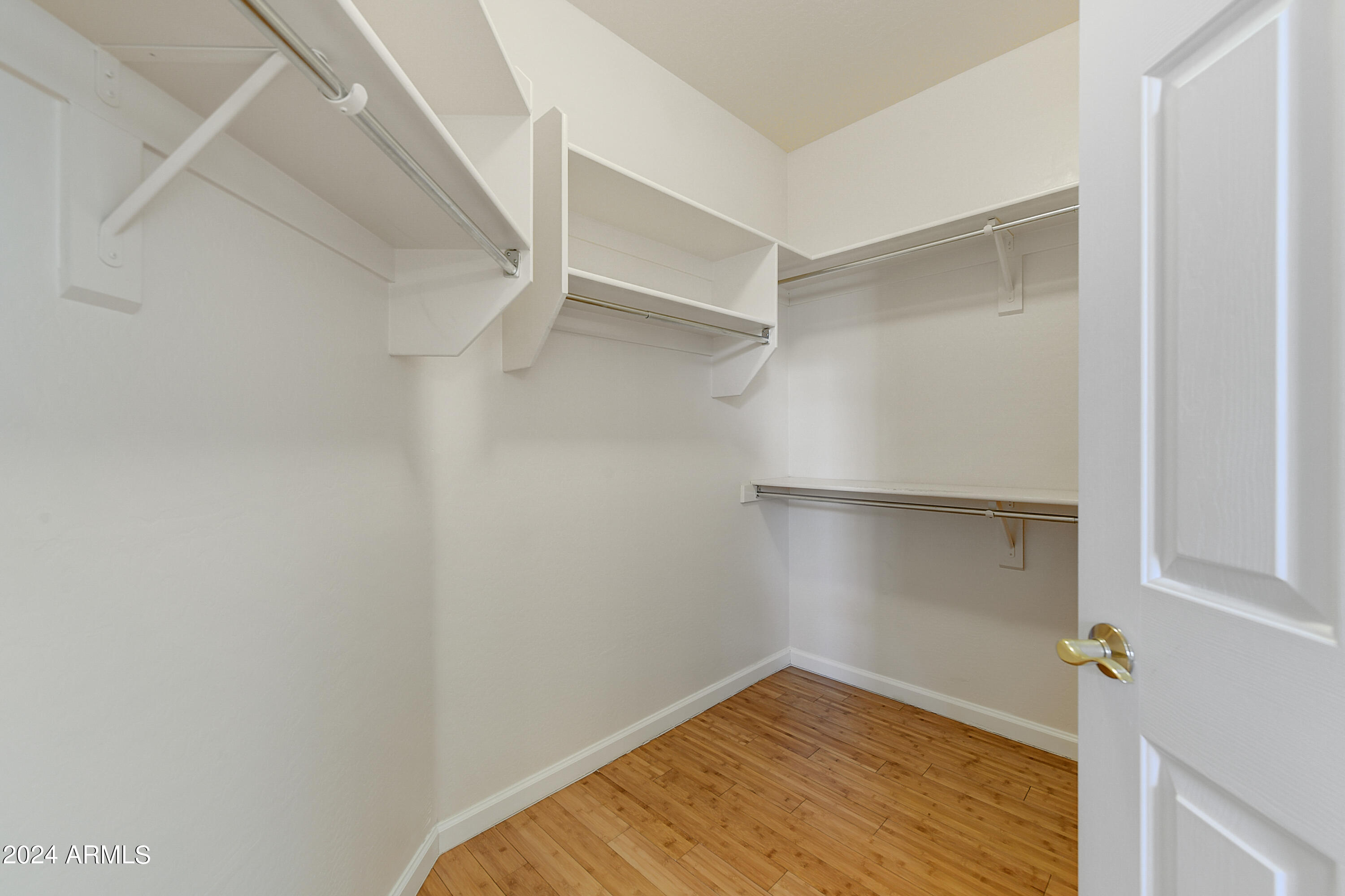 5225 E BLUEFIELD Avenue