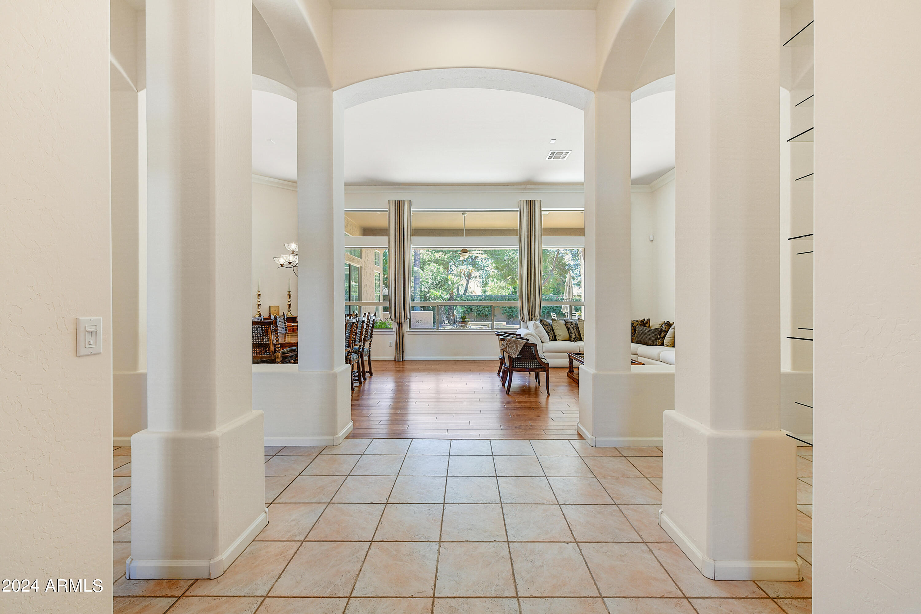 5225 E BLUEFIELD Avenue