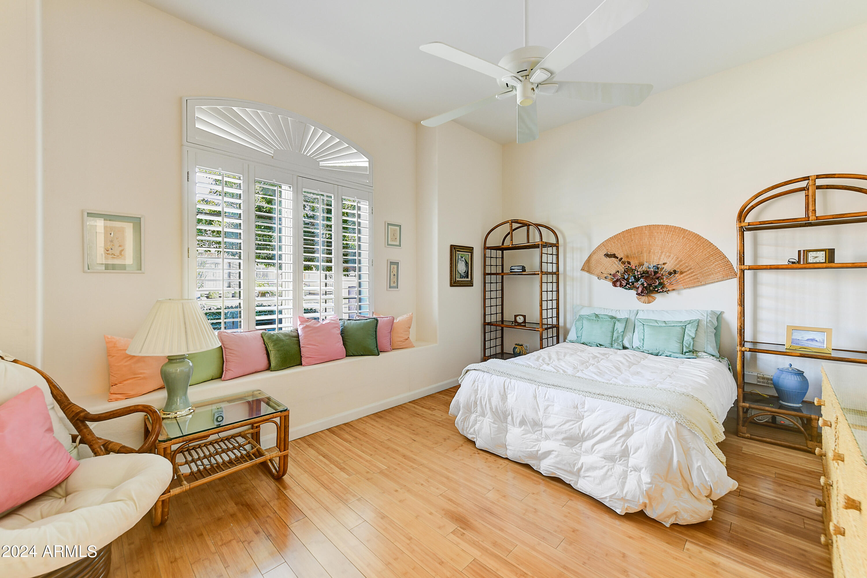 5225 E BLUEFIELD Avenue