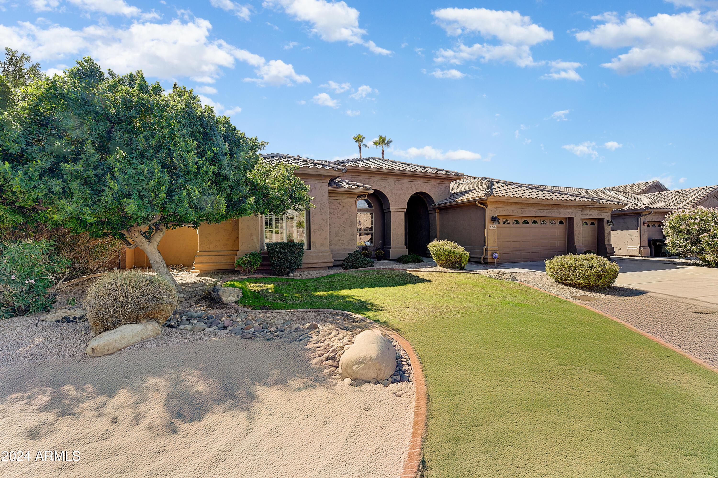 5225 E BLUEFIELD Avenue