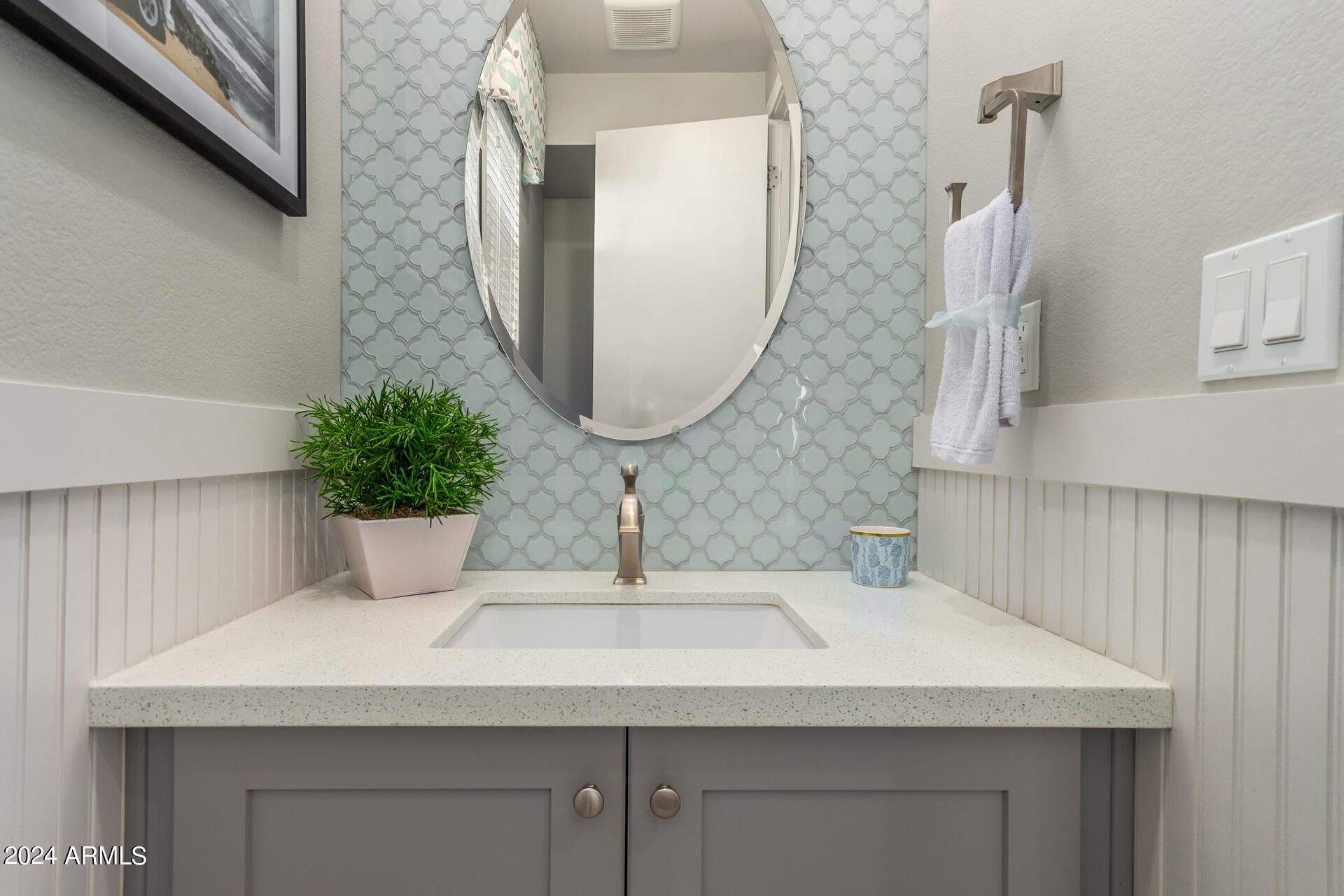 3200 N 39th Street, 33