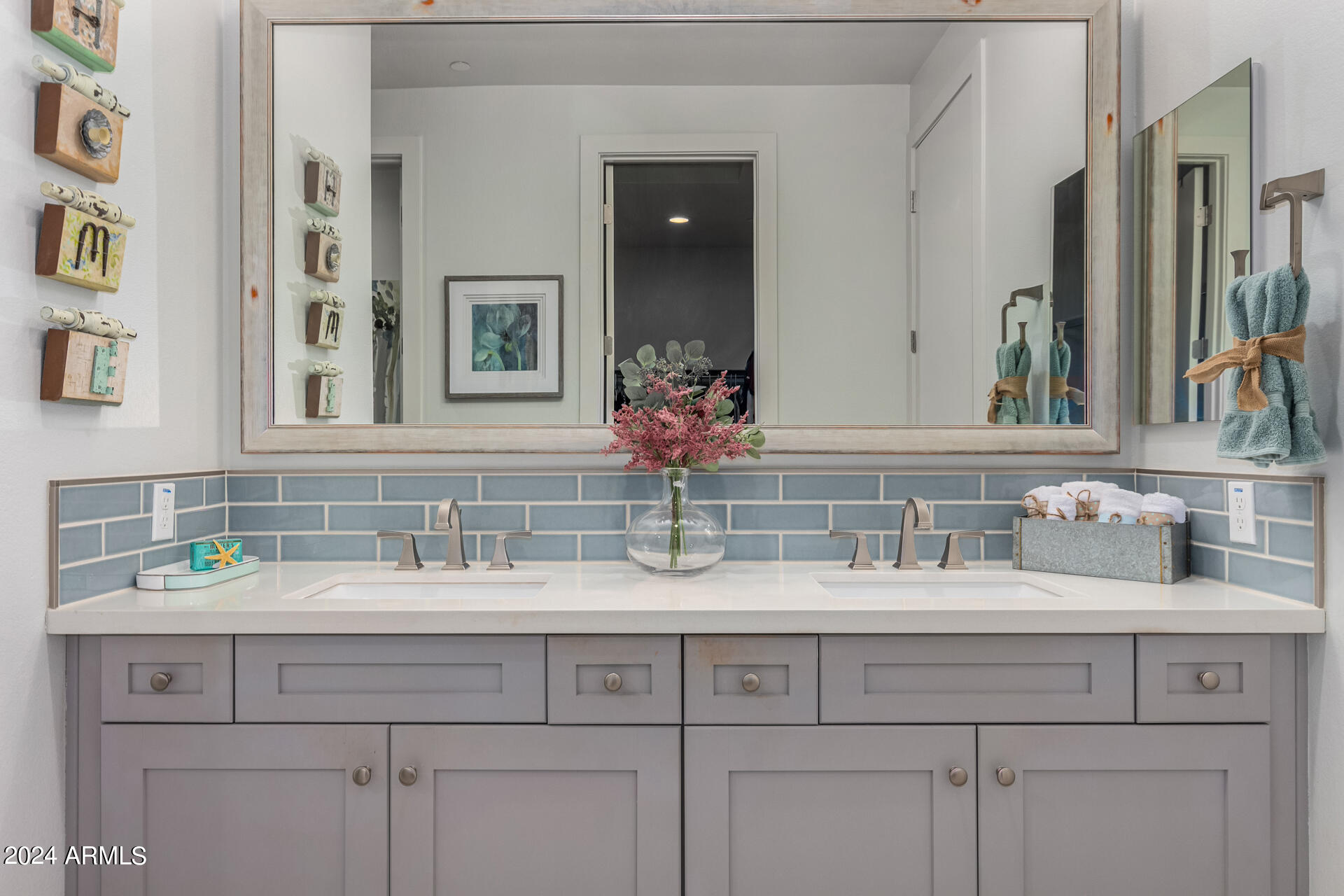 3200 N 39th Street, 33