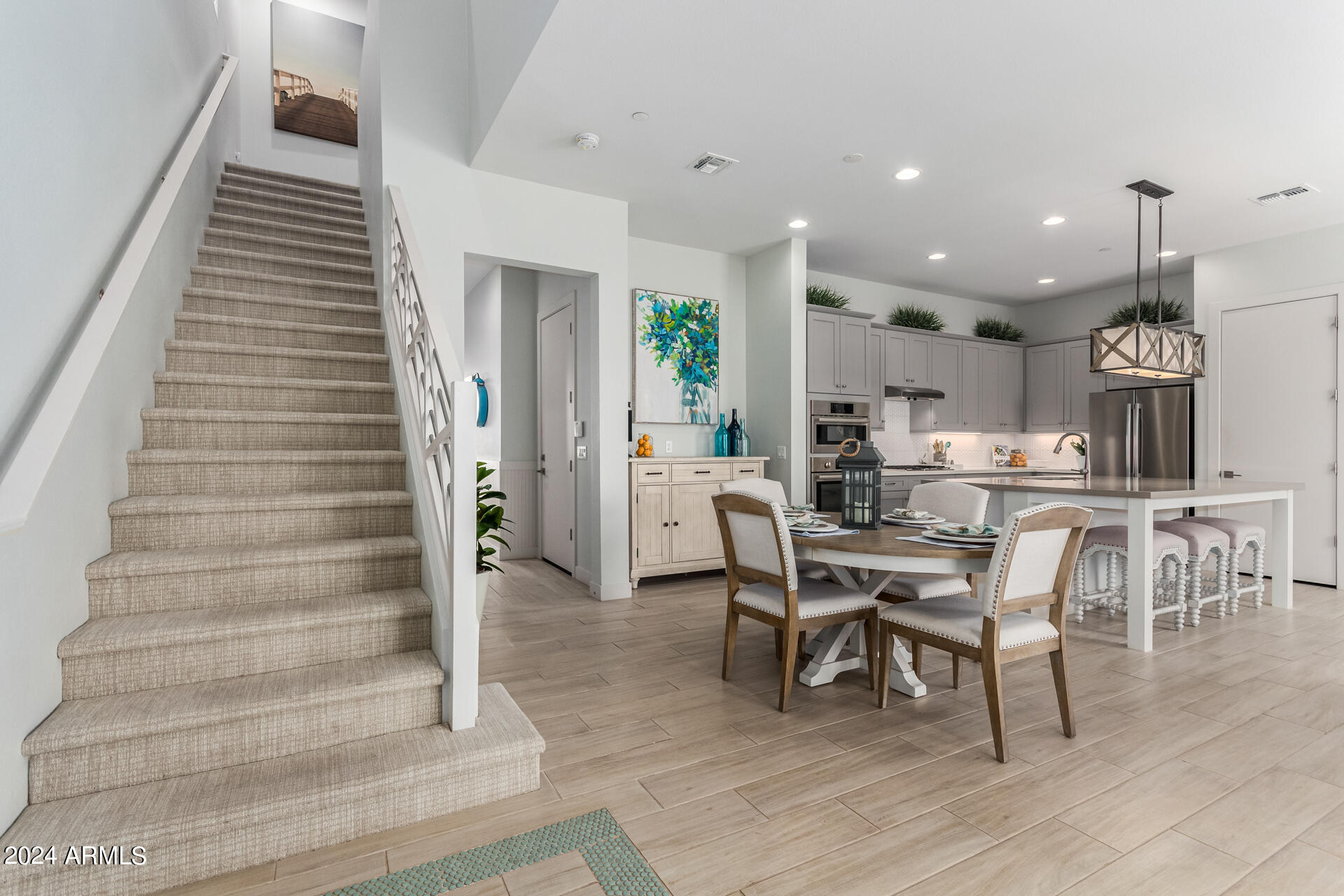 3200 N 39th Street, 33