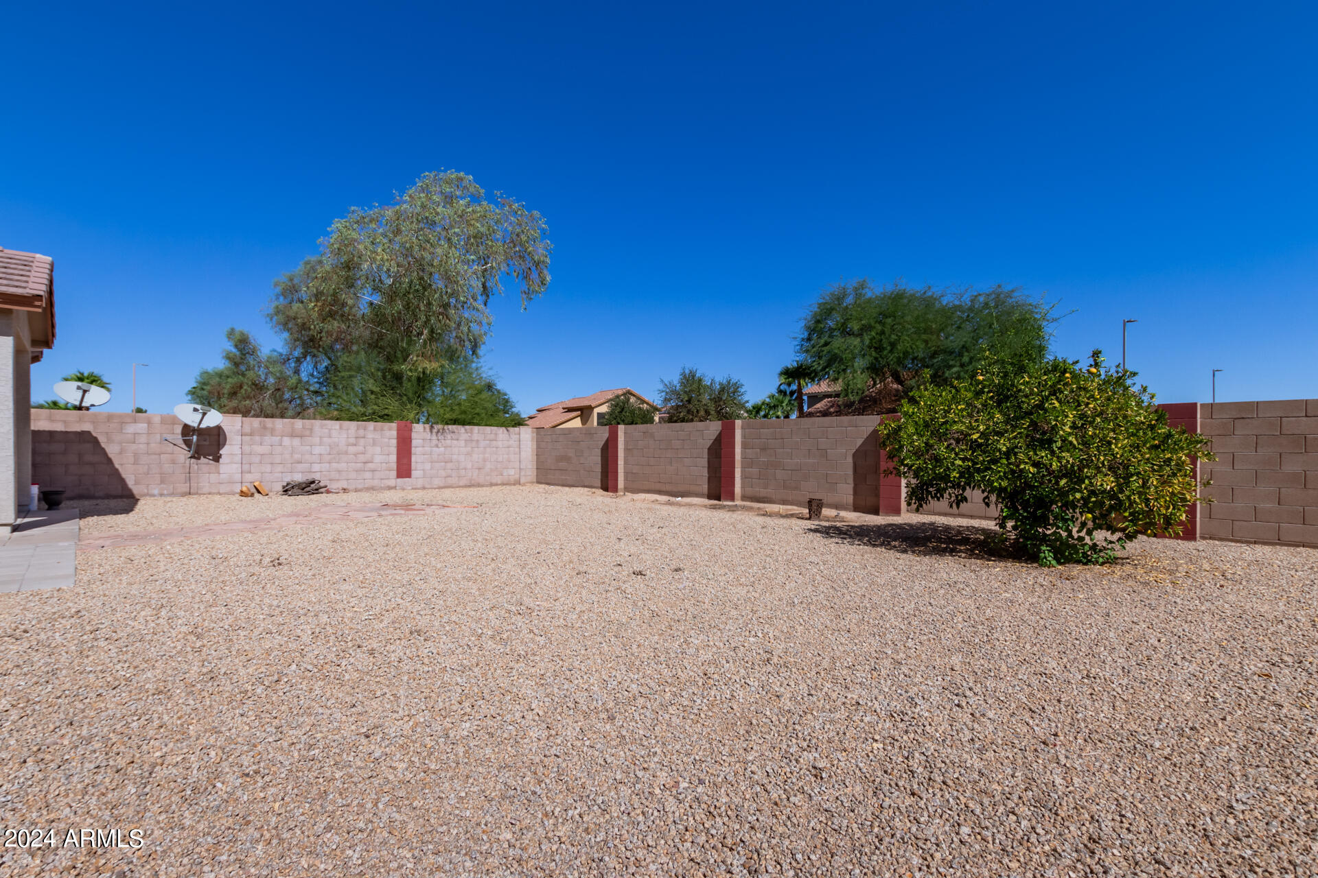 17419 N LARKSPUR Lane