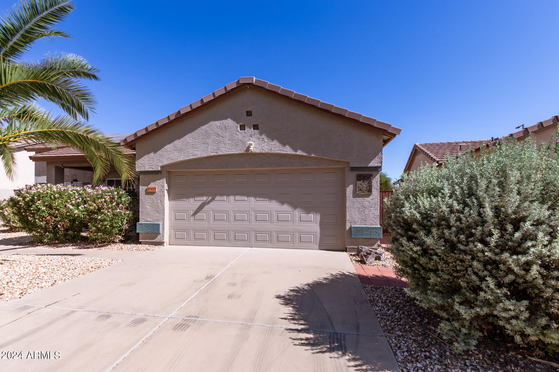 17419 N LARKSPUR Lane
