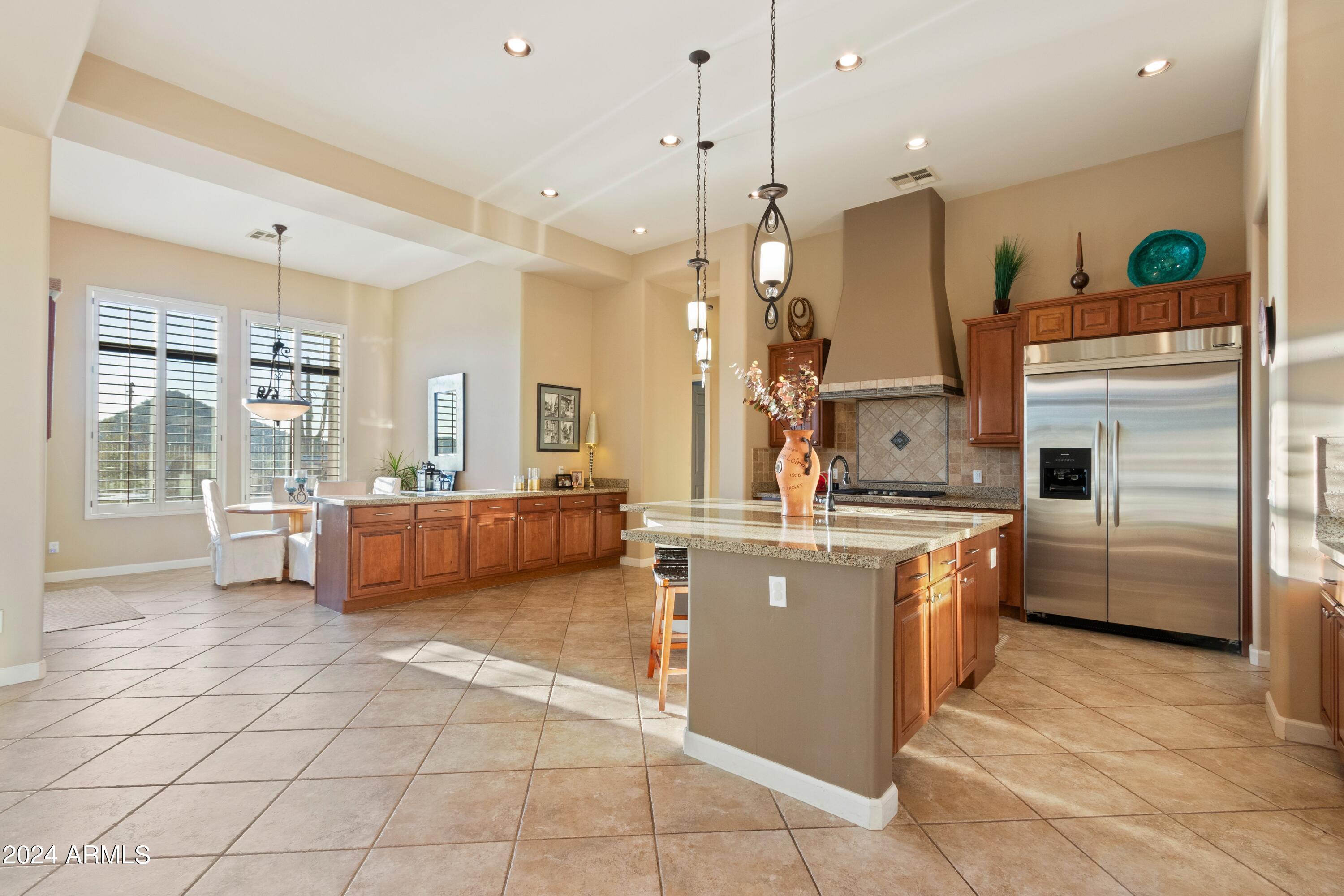 2554 N Tambor --
