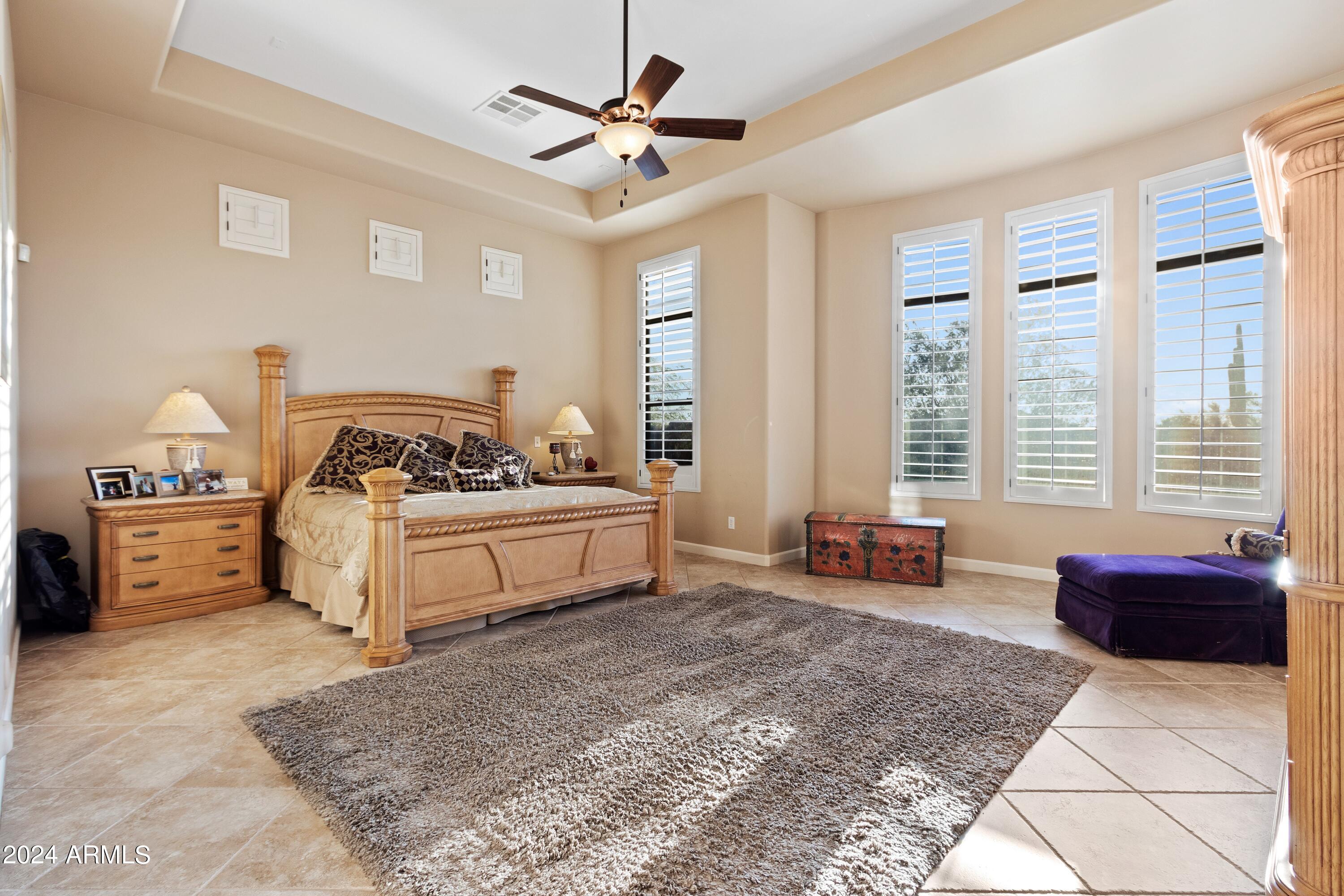 2554 N Tambor --