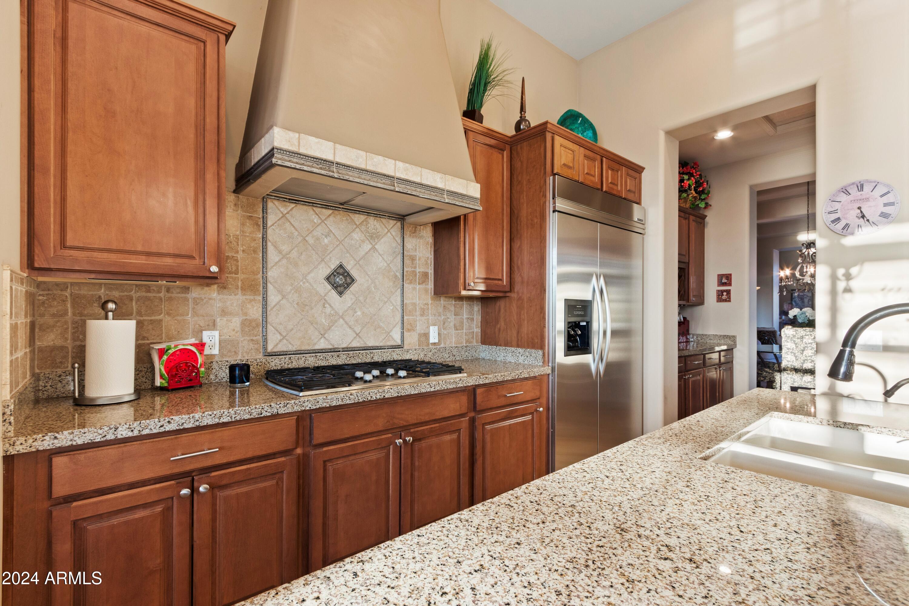 2554 N Tambor --