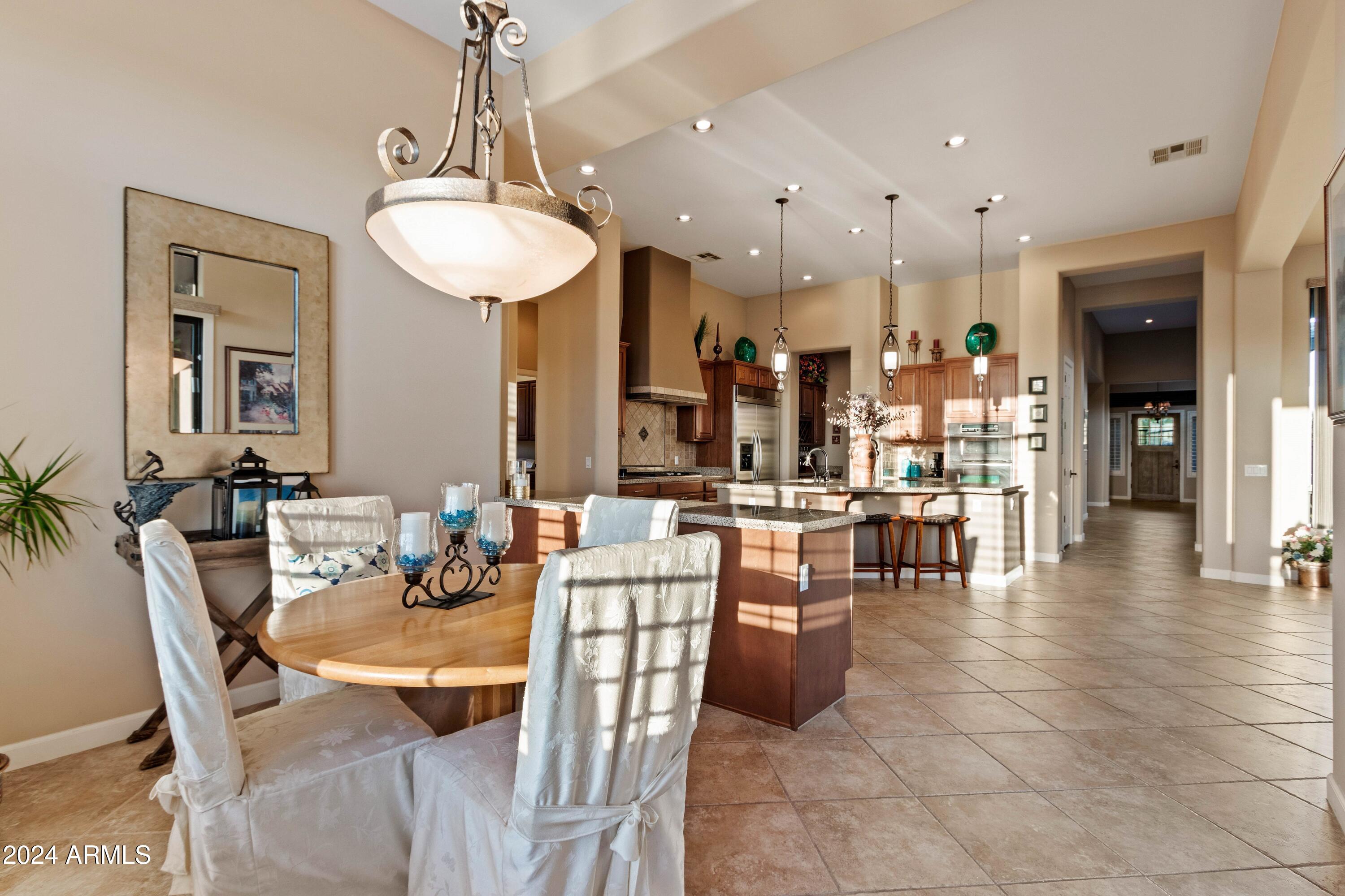 2554 N Tambor --