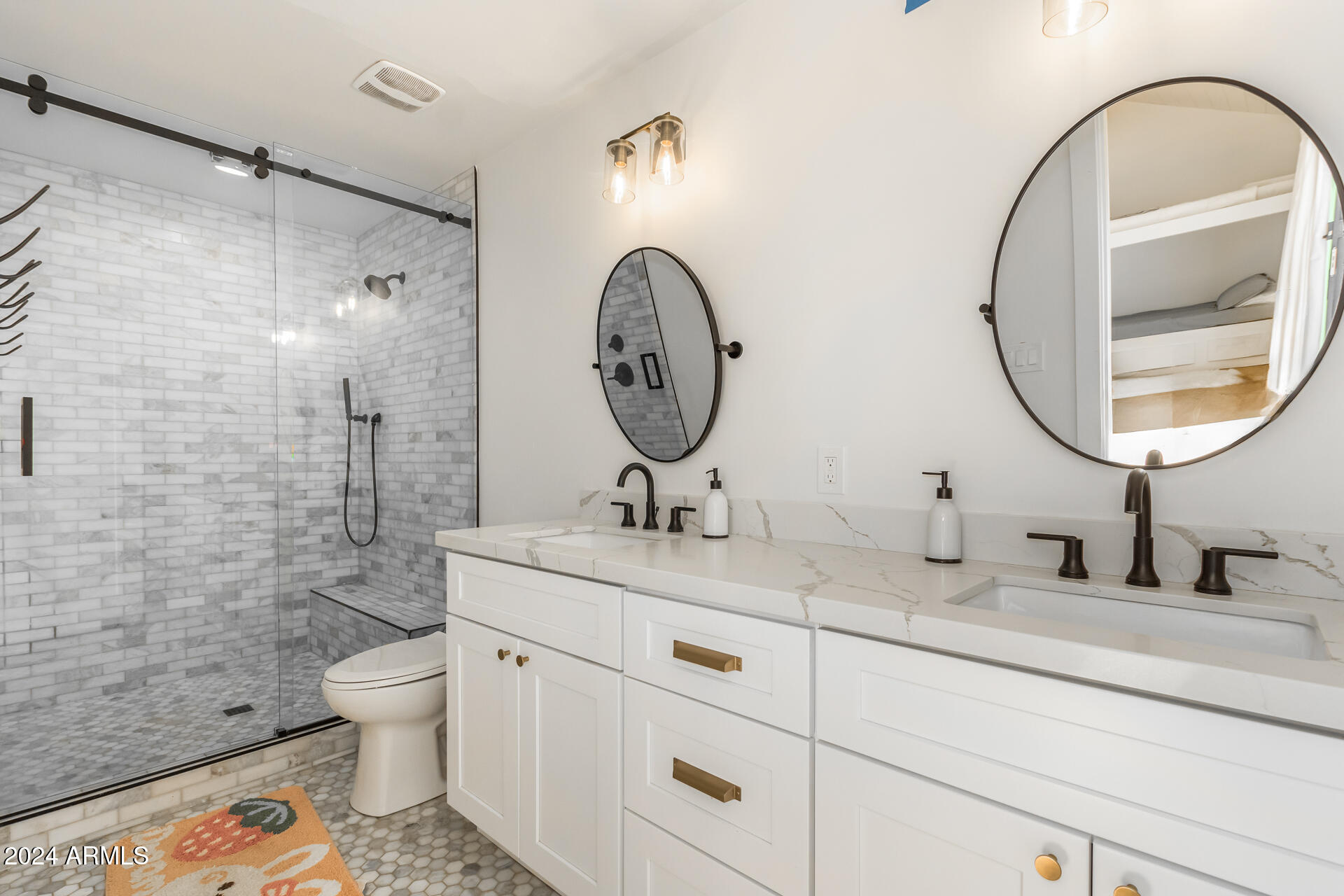 3410 N 45TH Place