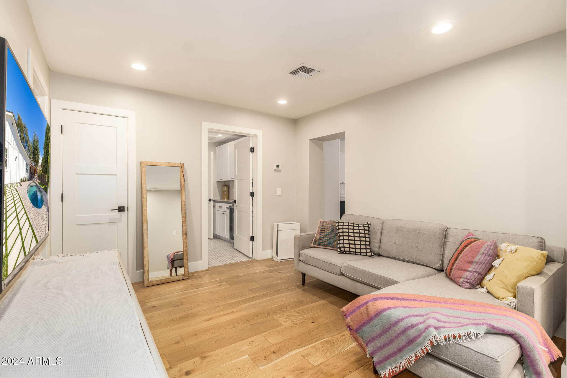 3410 N 45TH Place
