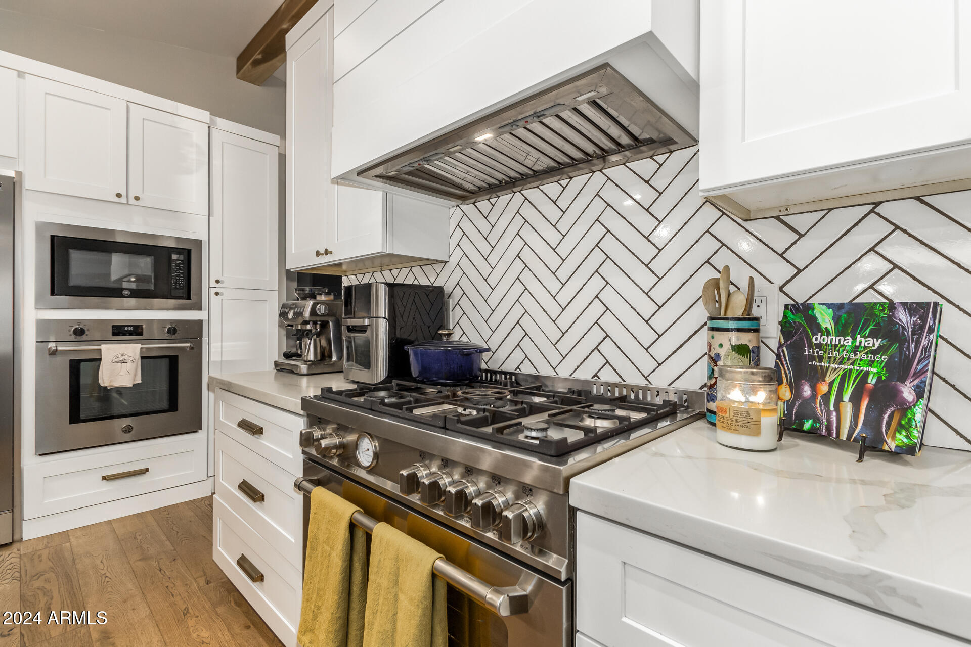 3410 N 45TH Place