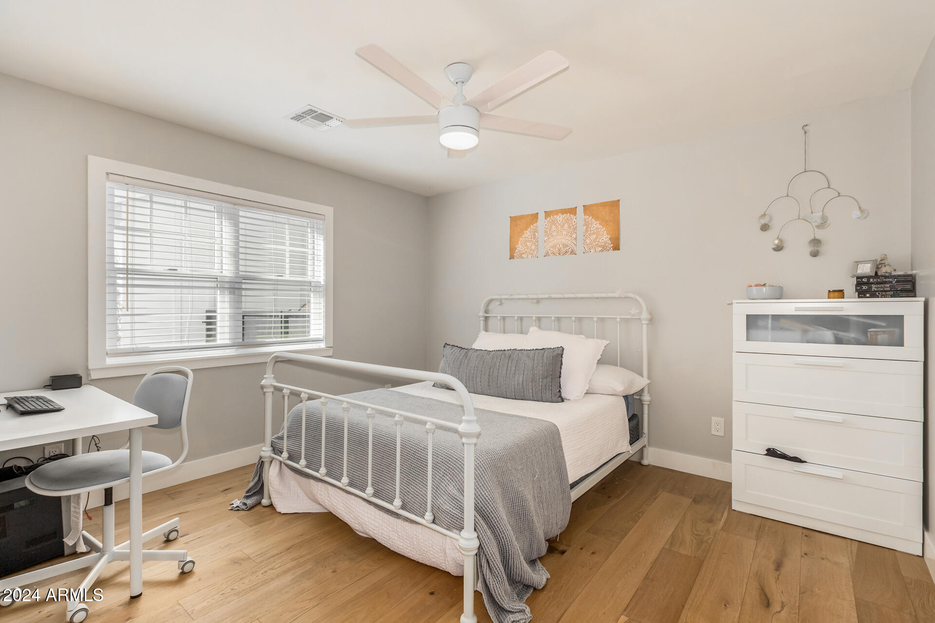 3410 N 45TH Place