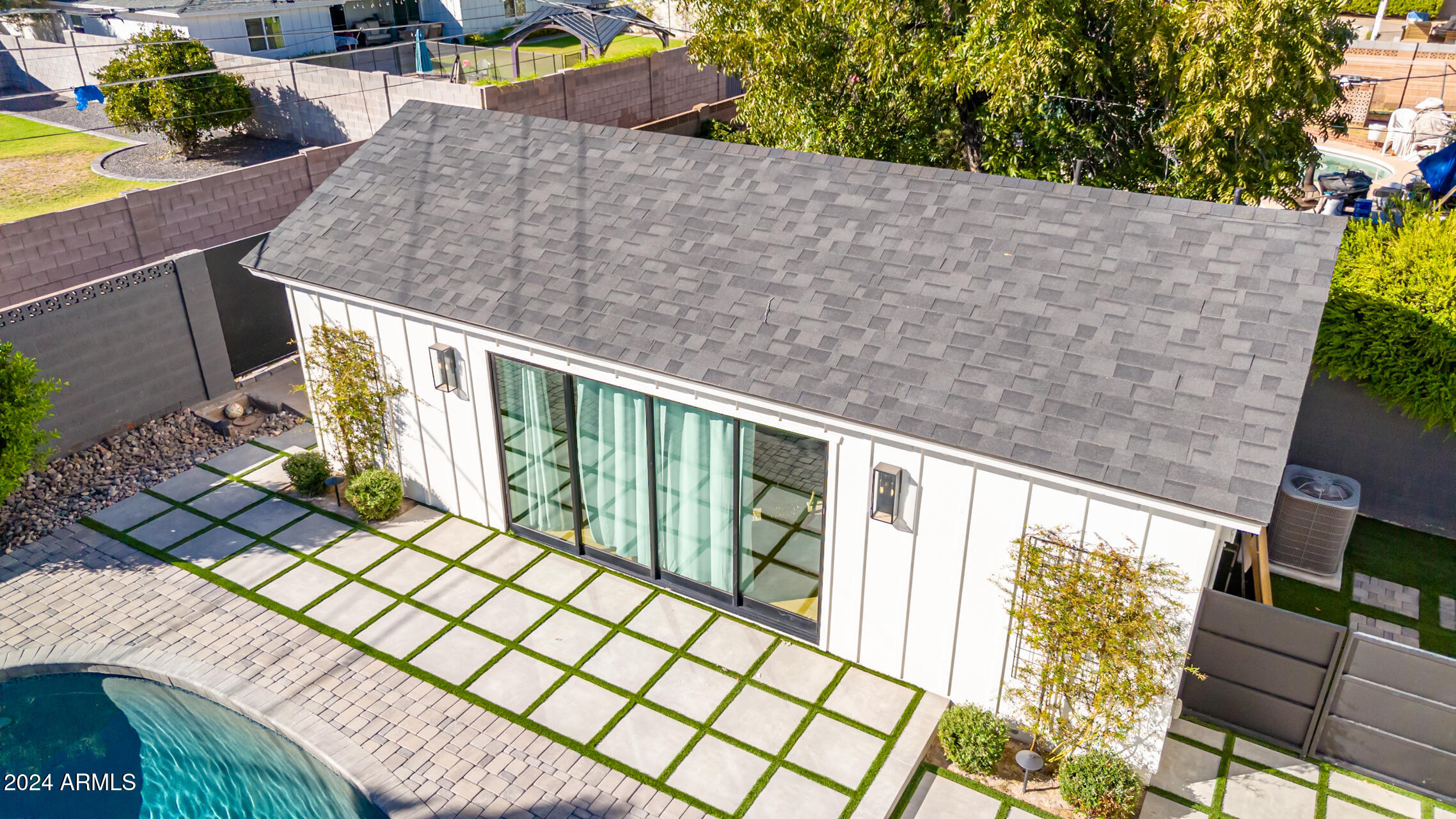 3410 N 45TH Place