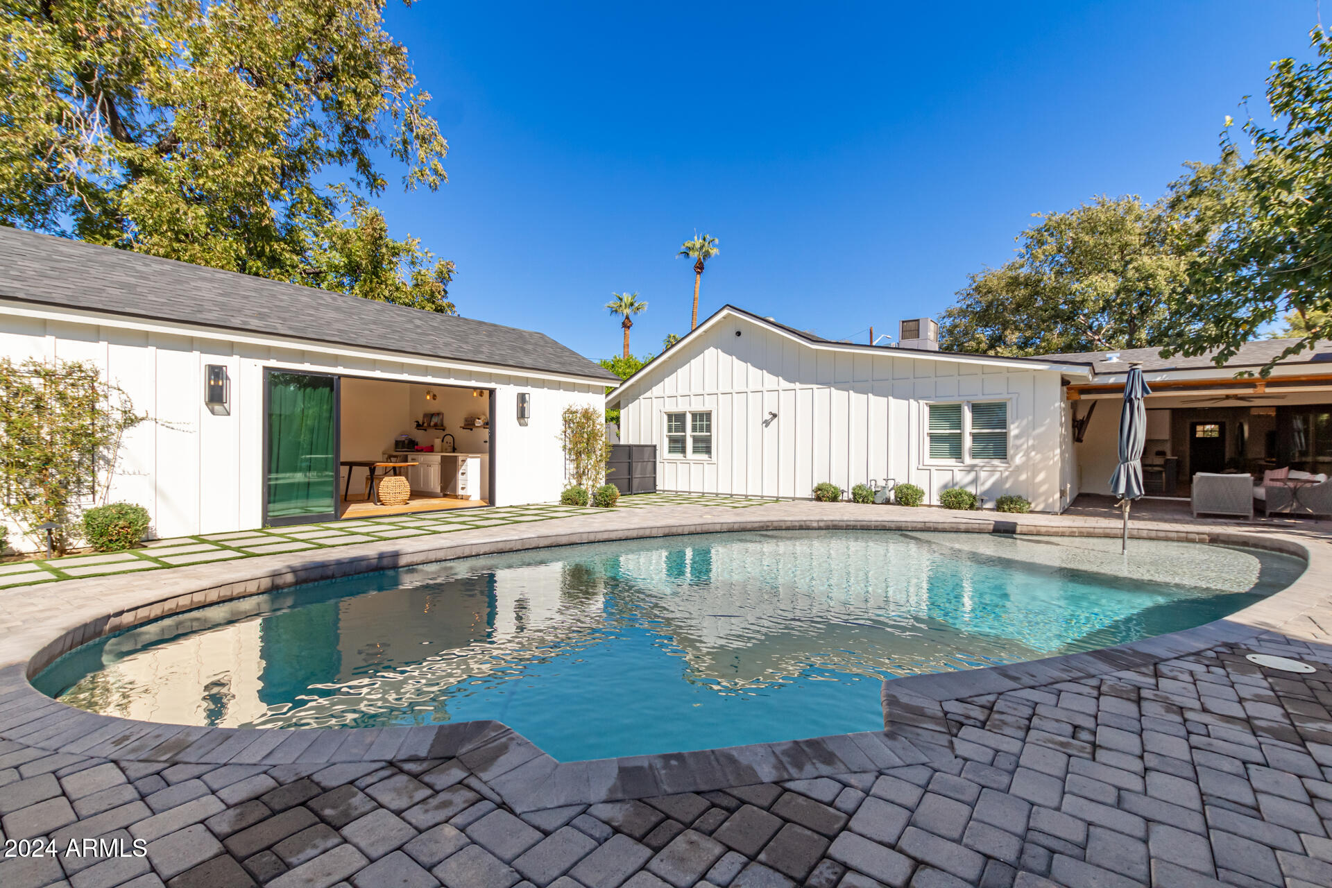 3410 N 45TH Place