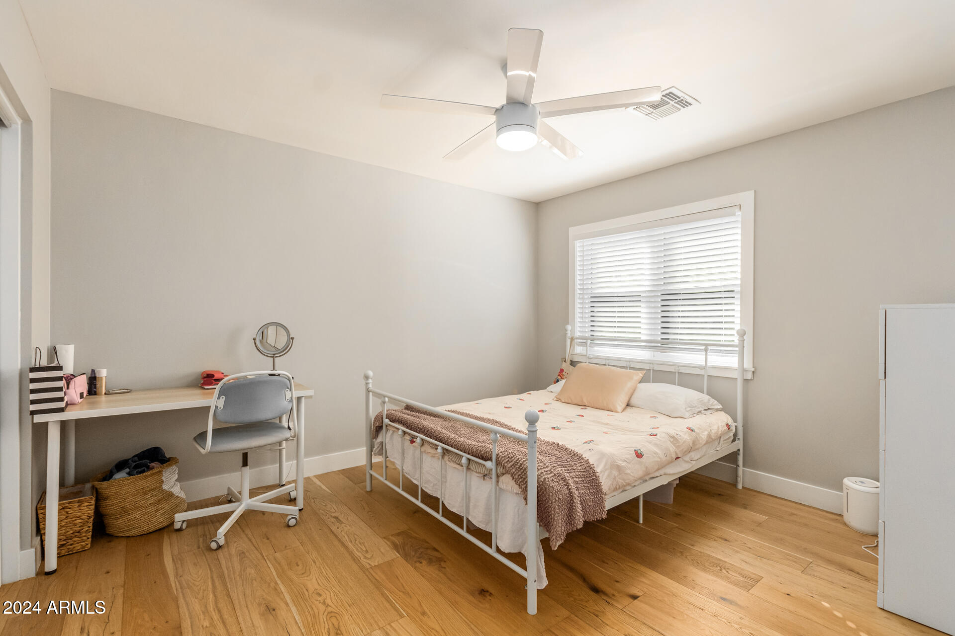 3410 N 45TH Place