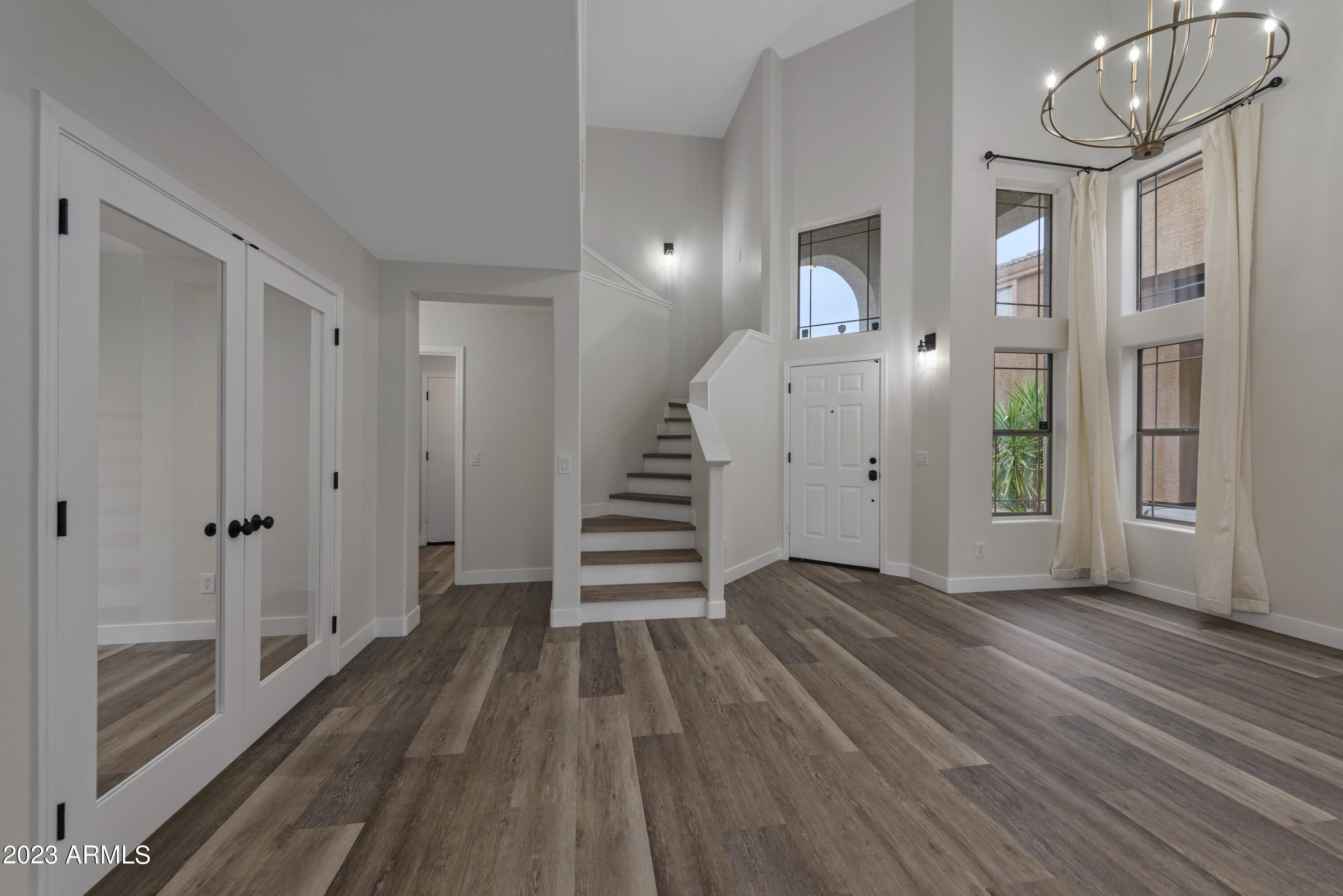 4939 E ROBERTA Drive