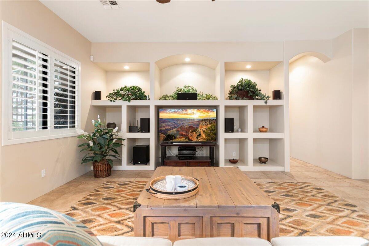 14428 E MONUMENT Drive