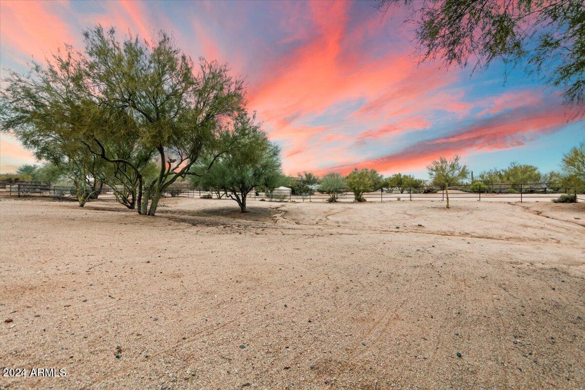 14428 E MONUMENT Drive