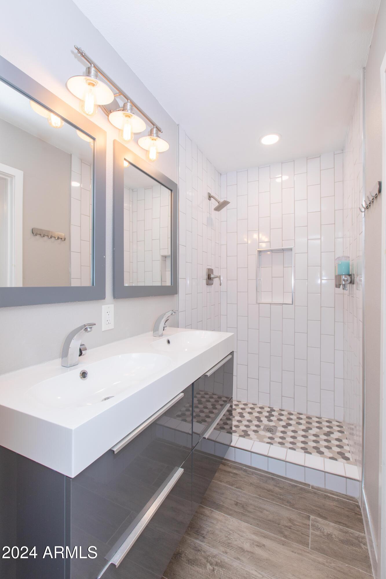 7544 E MCKINLEY Street