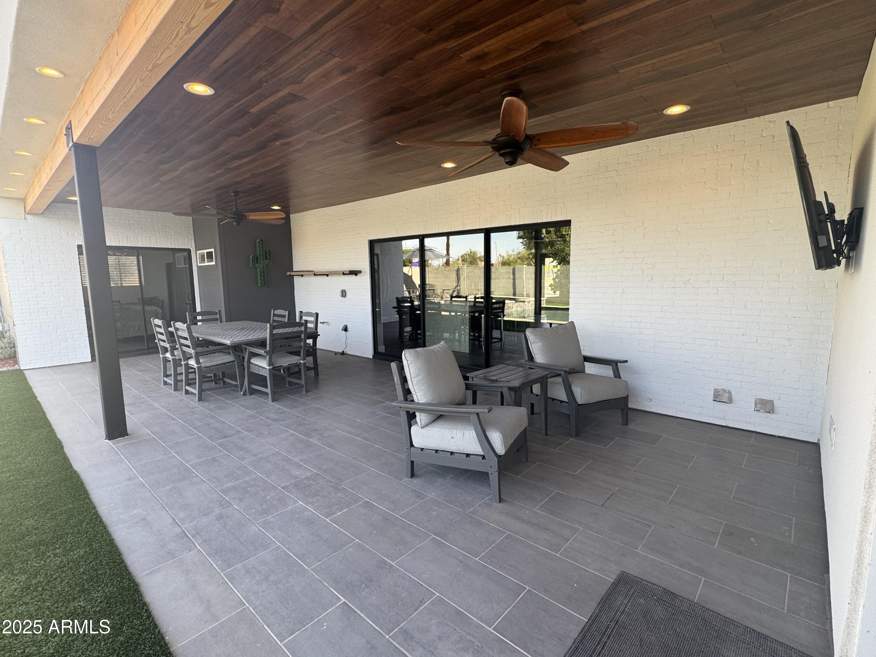 7544 E MCKINLEY Street