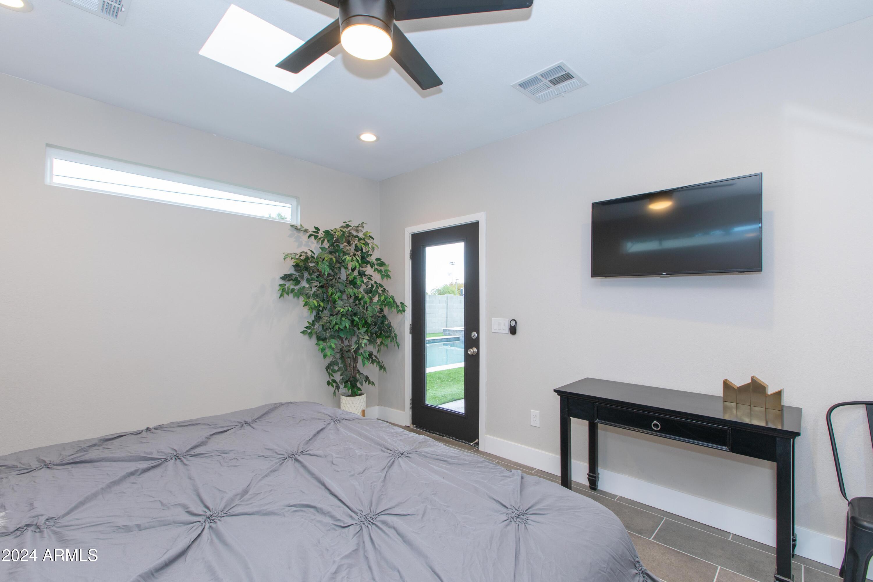 7544 E MCKINLEY Street