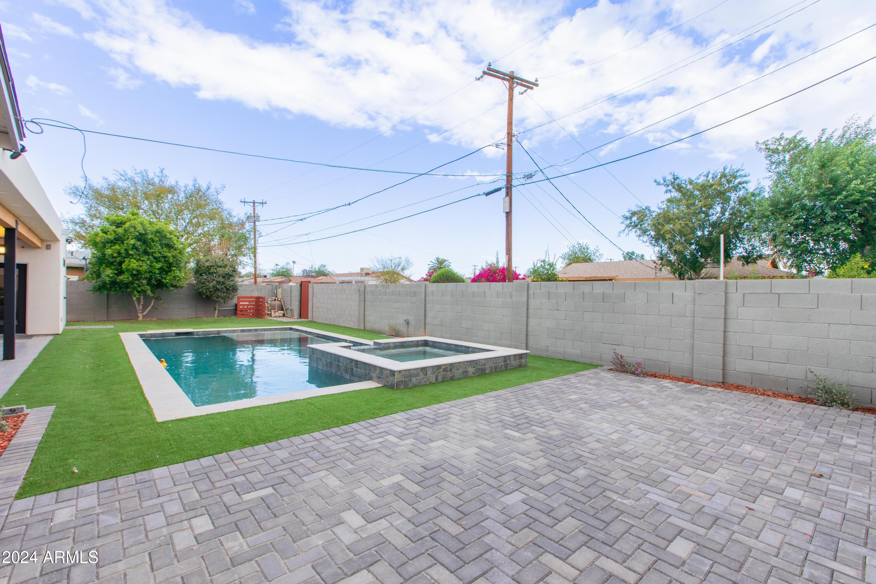 7544 E MCKINLEY Street