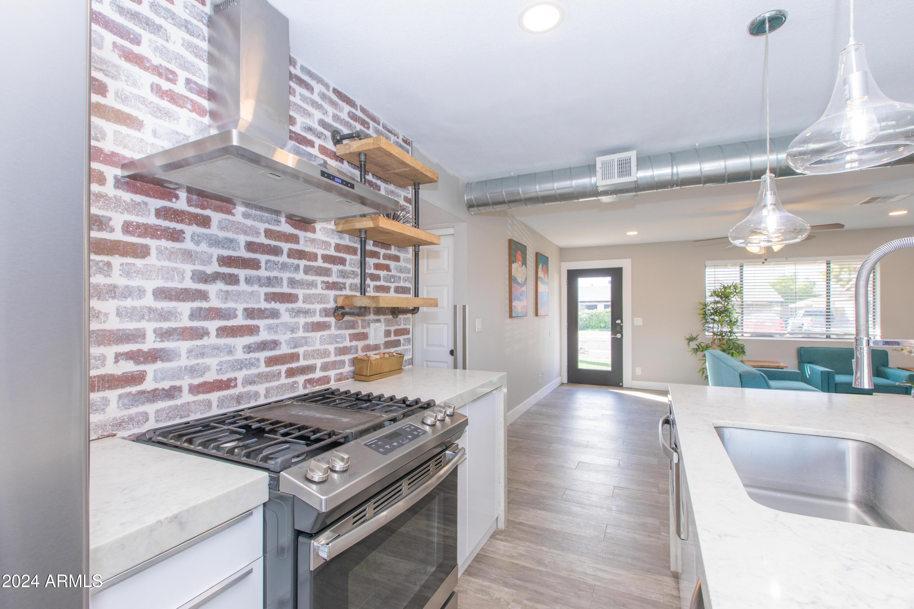 7544 E MCKINLEY Street