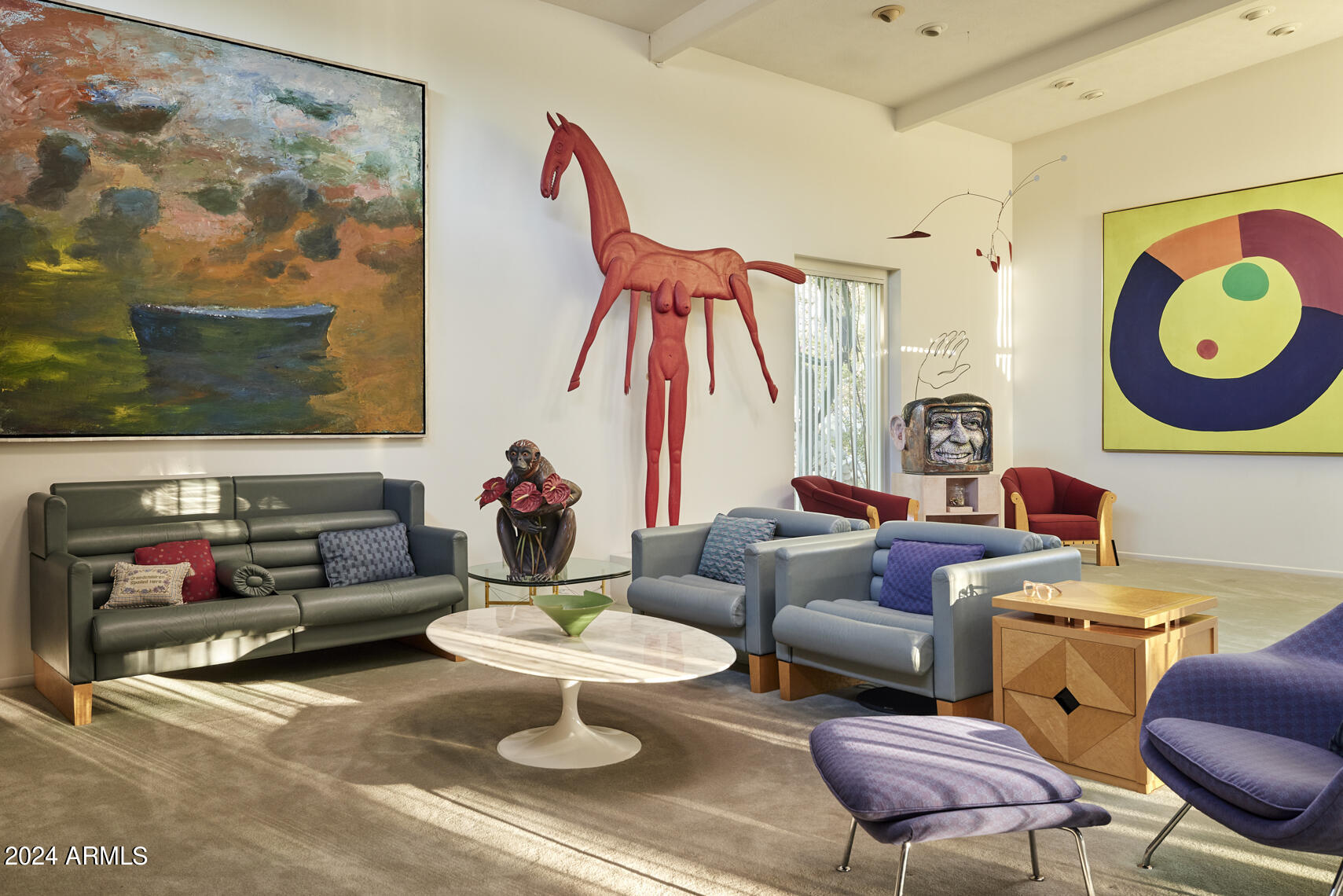 2201 E MARSHALL Avenue