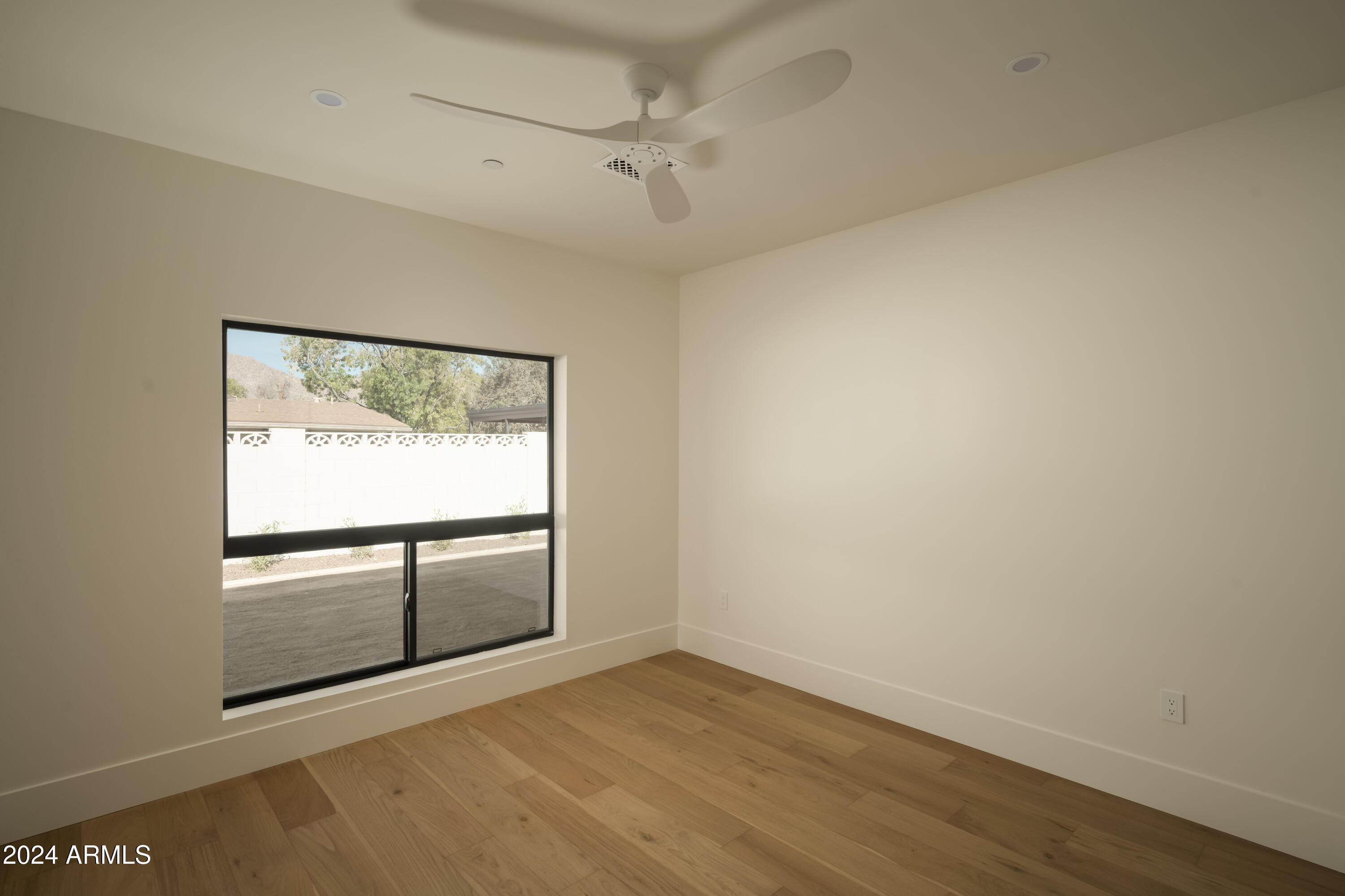 3101 N 53RD Place