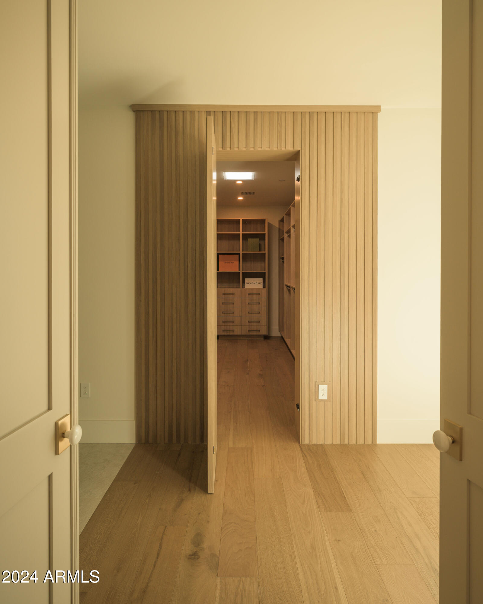 3101 N 53RD Place