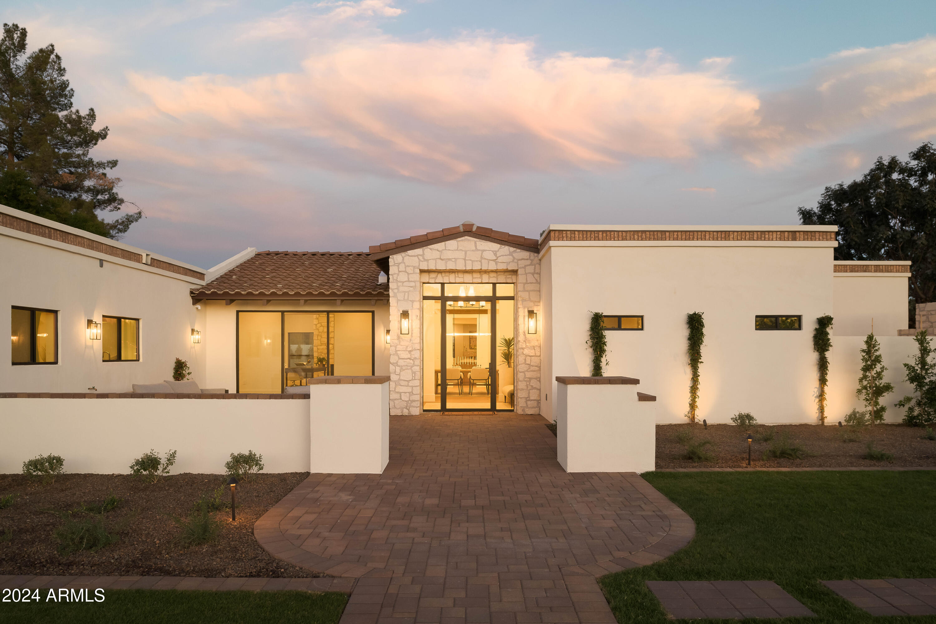 3101 N 53RD Place