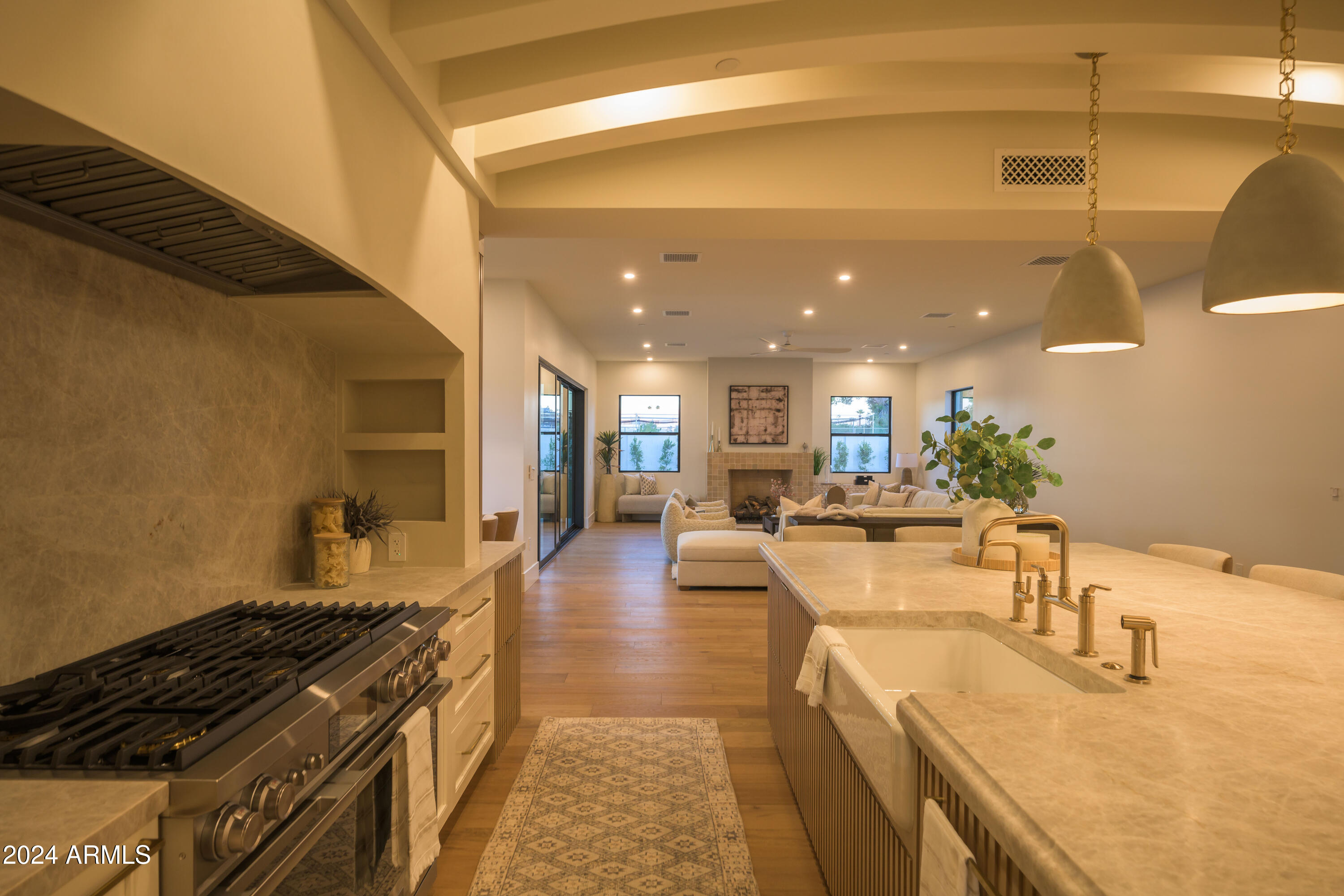 3101 N 53RD Place