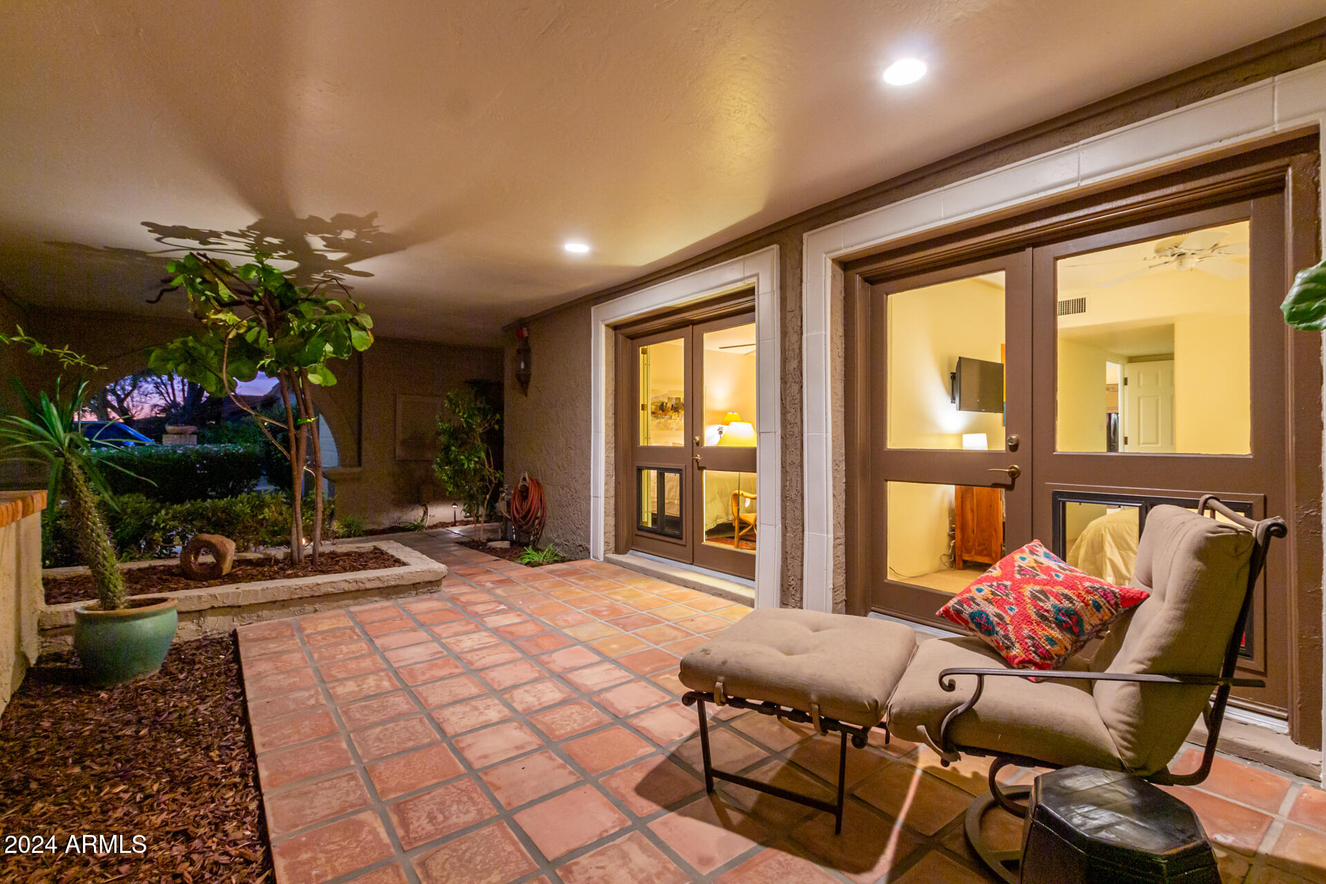 7750 N VIA DE FRONTERA