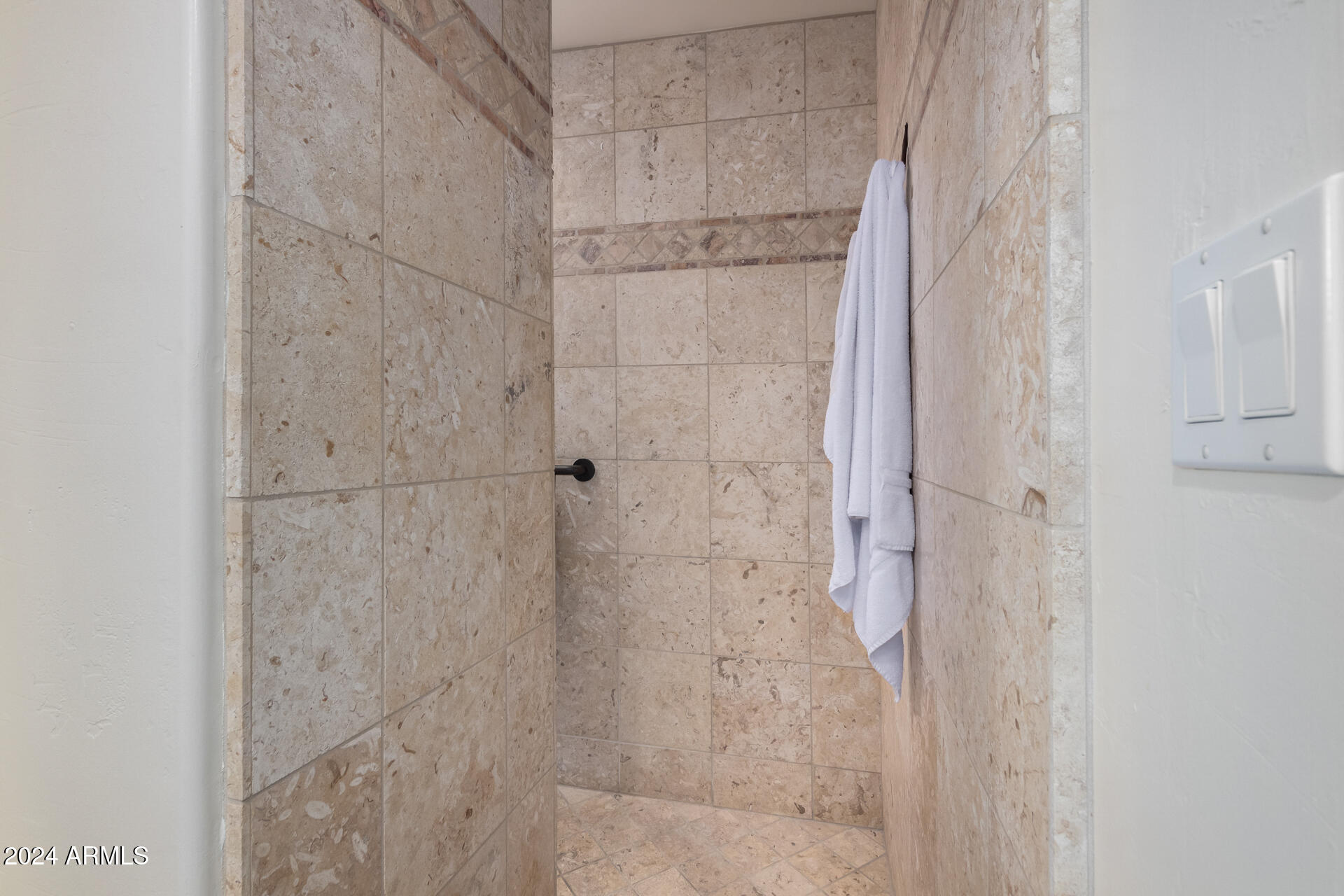 7750 N VIA DE FRONTERA