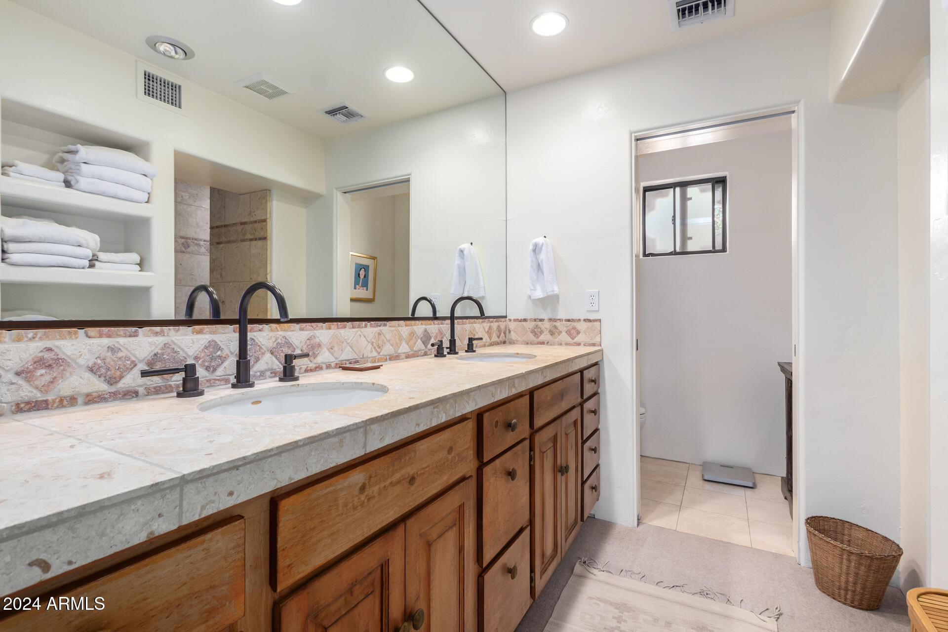 7750 N VIA DE FRONTERA