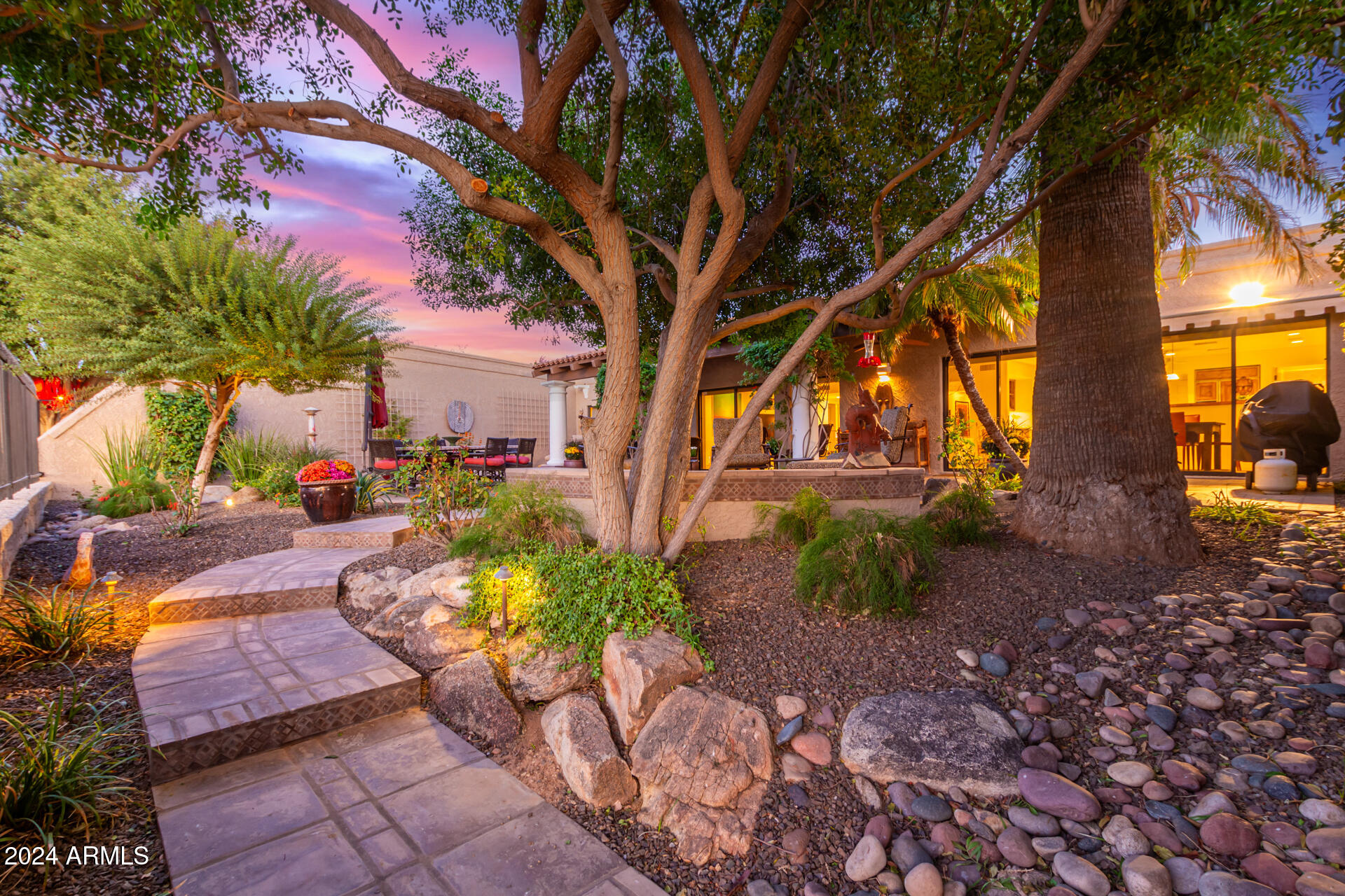 7750 N VIA DE FRONTERA