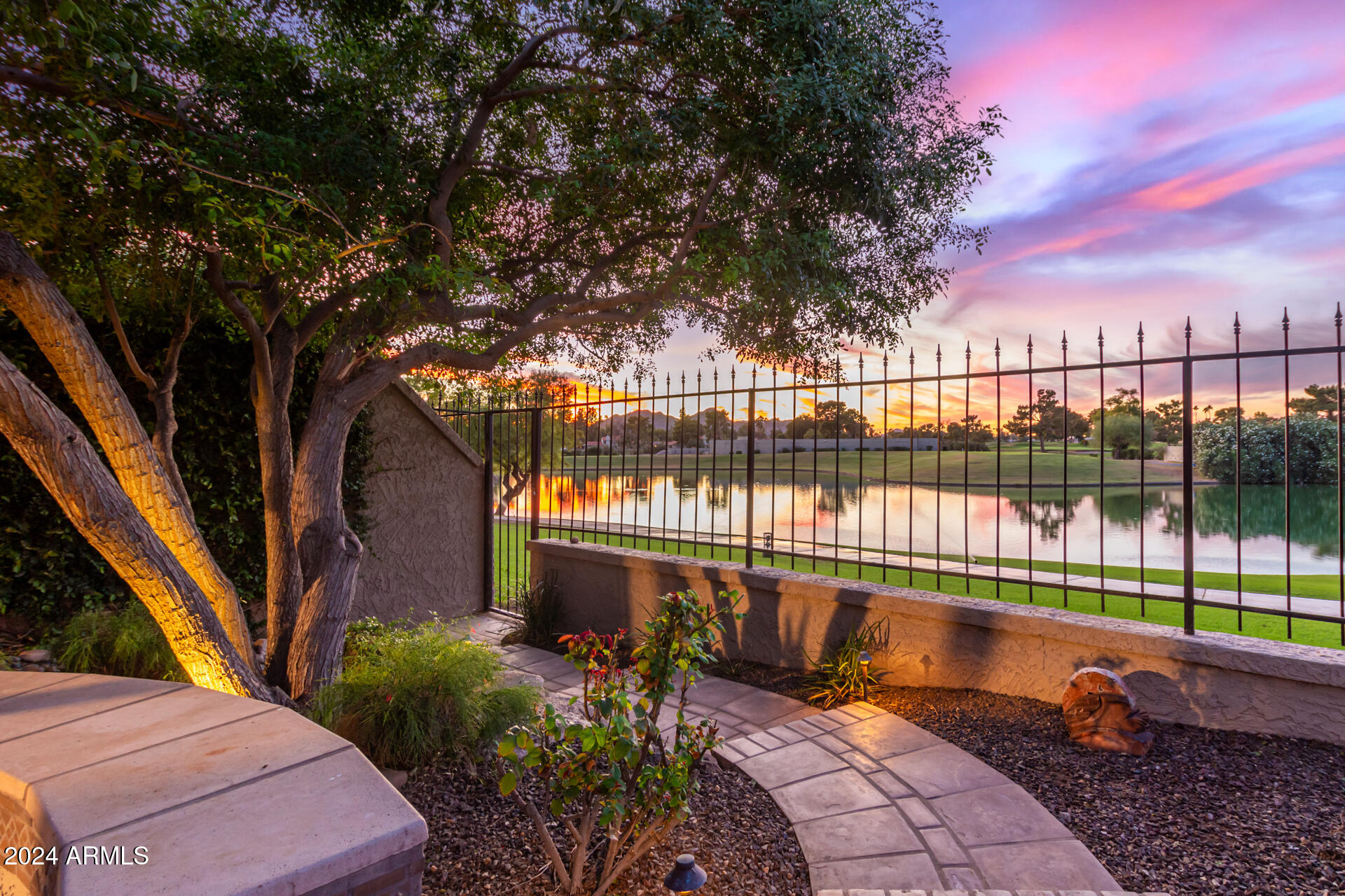 7750 N VIA DE FRONTERA