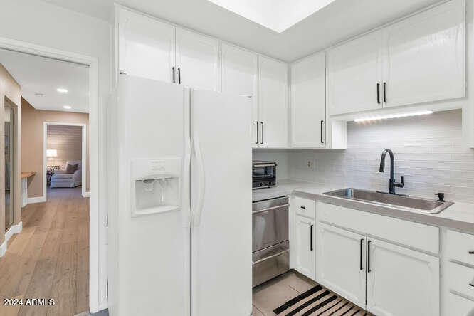 4525 N 66TH Street, 10