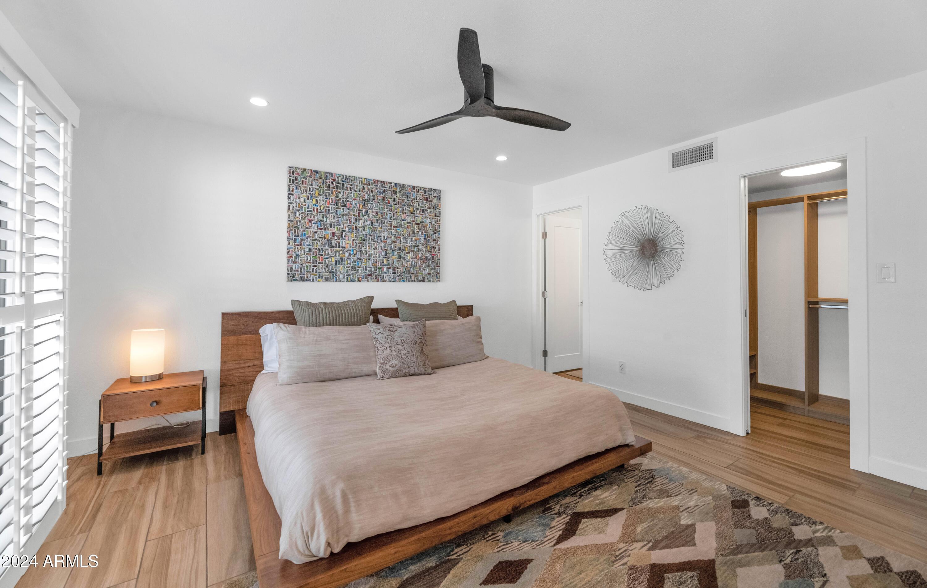 8 W CASA HERMOSA Drive