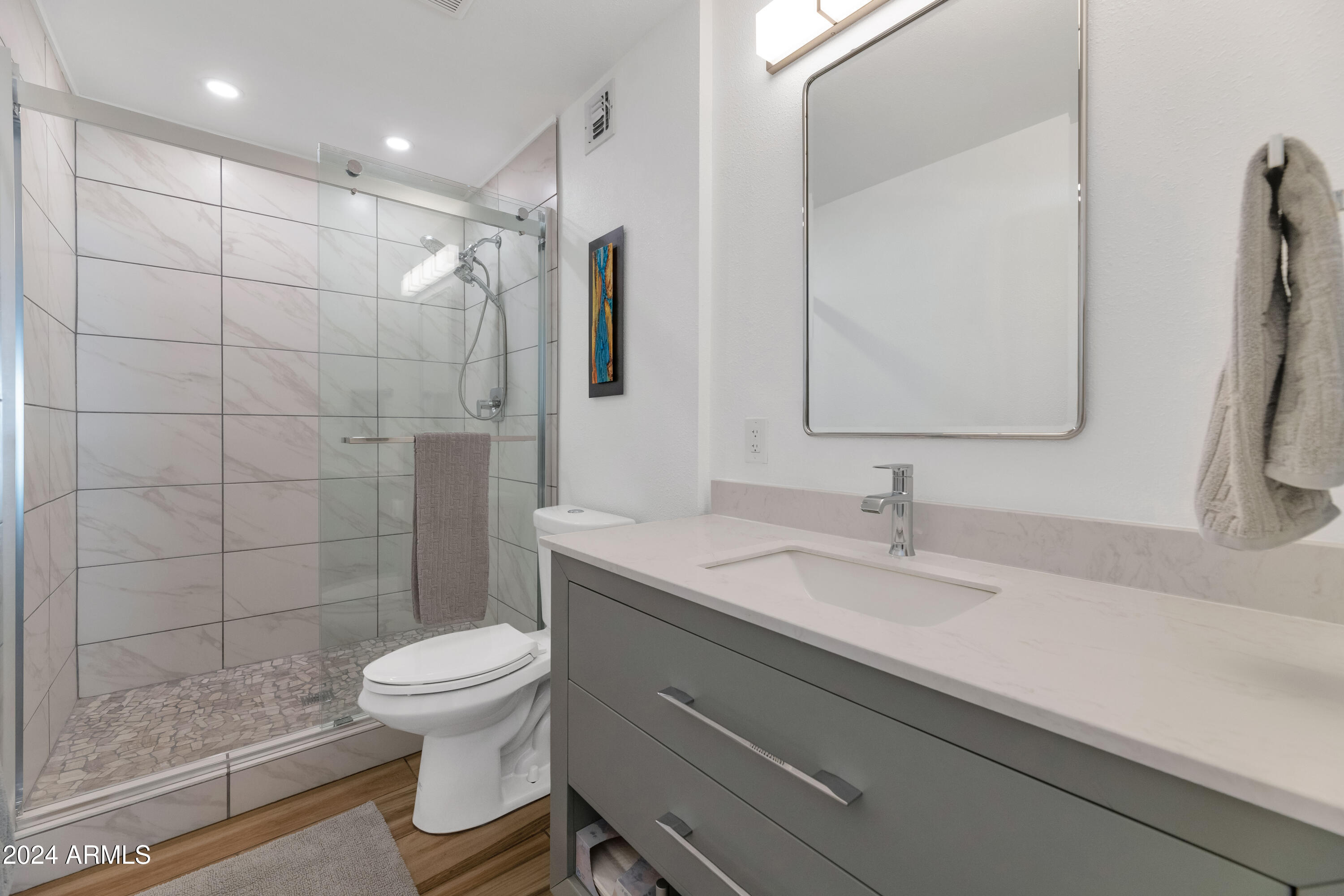 8 W CASA HERMOSA Drive