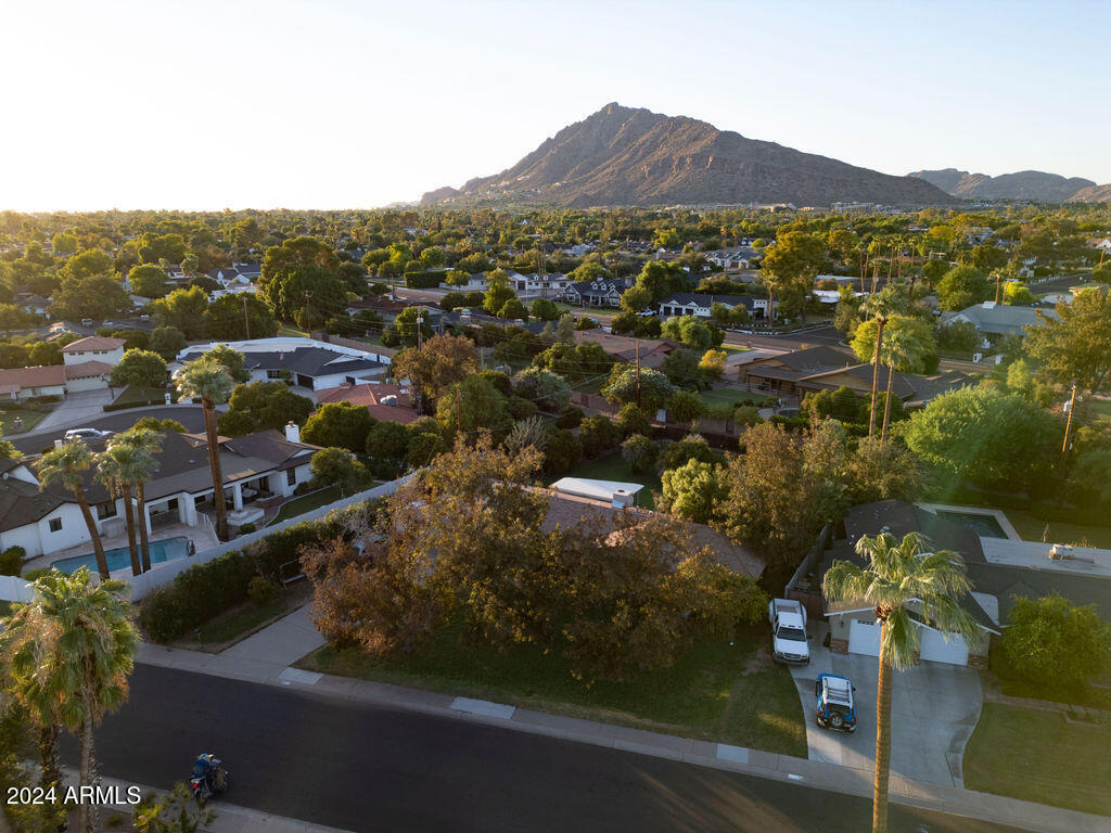 6616 E CALLE REDONDO --