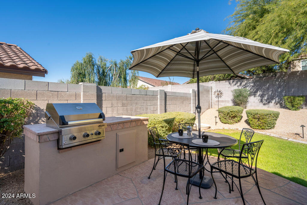 5028 E ROY ROGERS Road