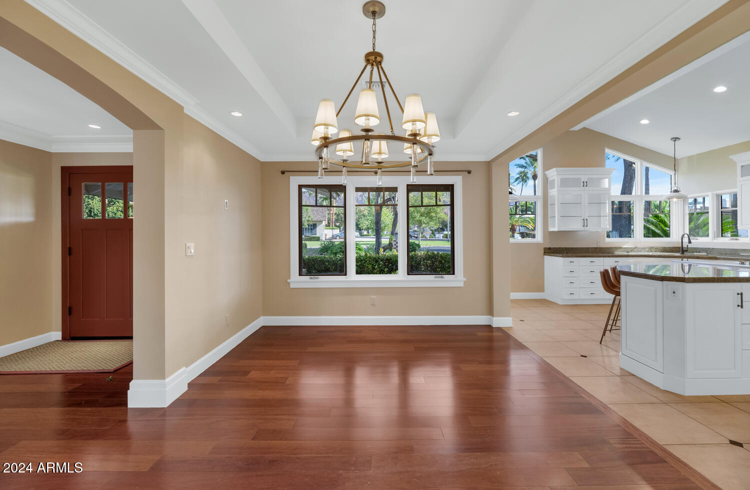 4743 E ARCADIA Lane