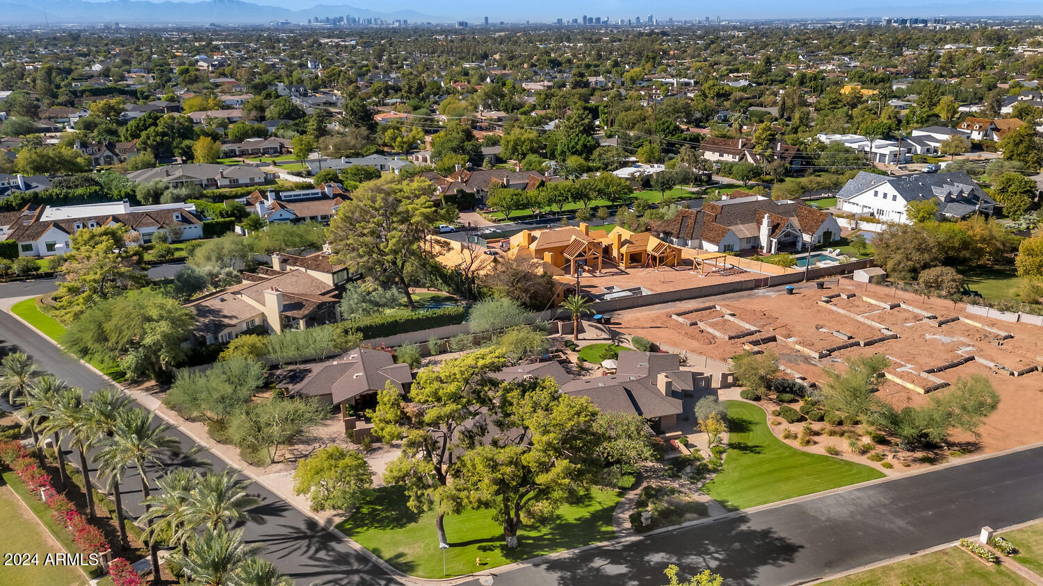4743 E ARCADIA Lane
