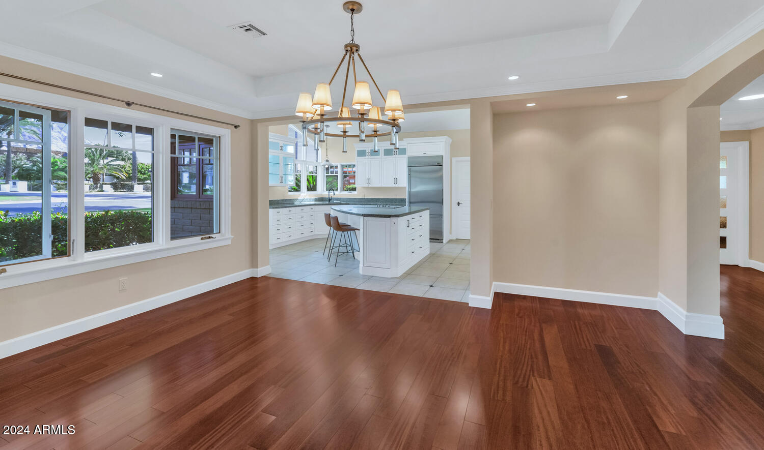 4743 E ARCADIA Lane