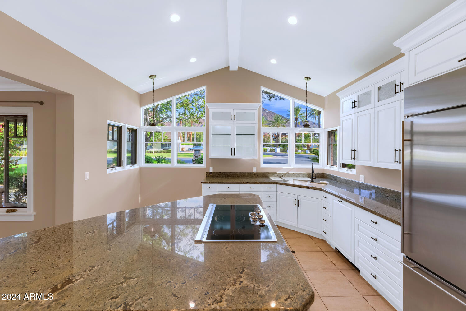 4743 E ARCADIA Lane